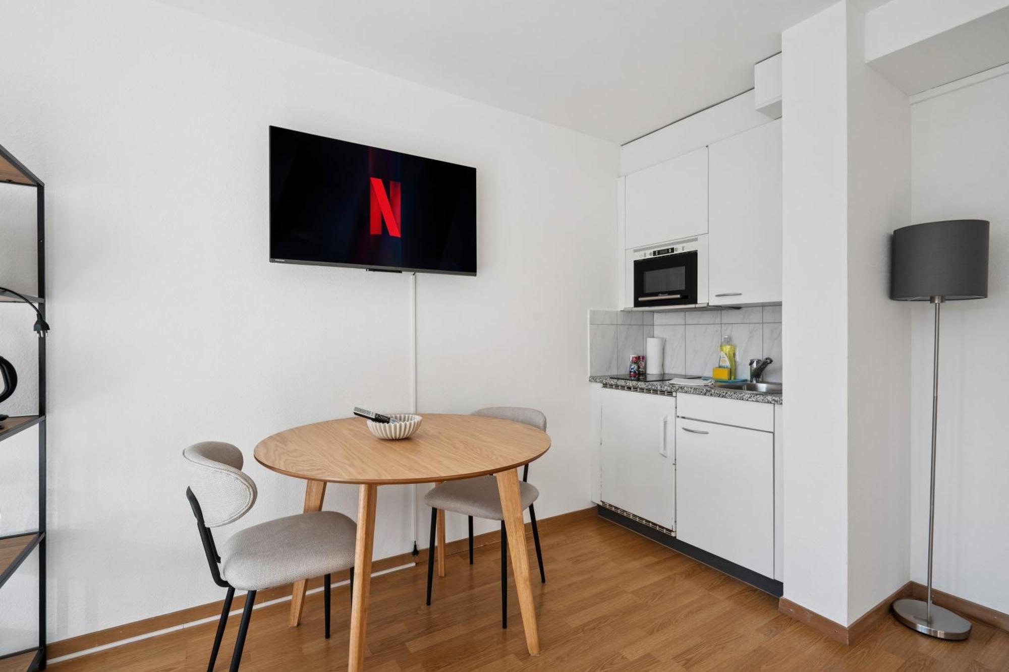 - Crown 43 Apartment Zurich