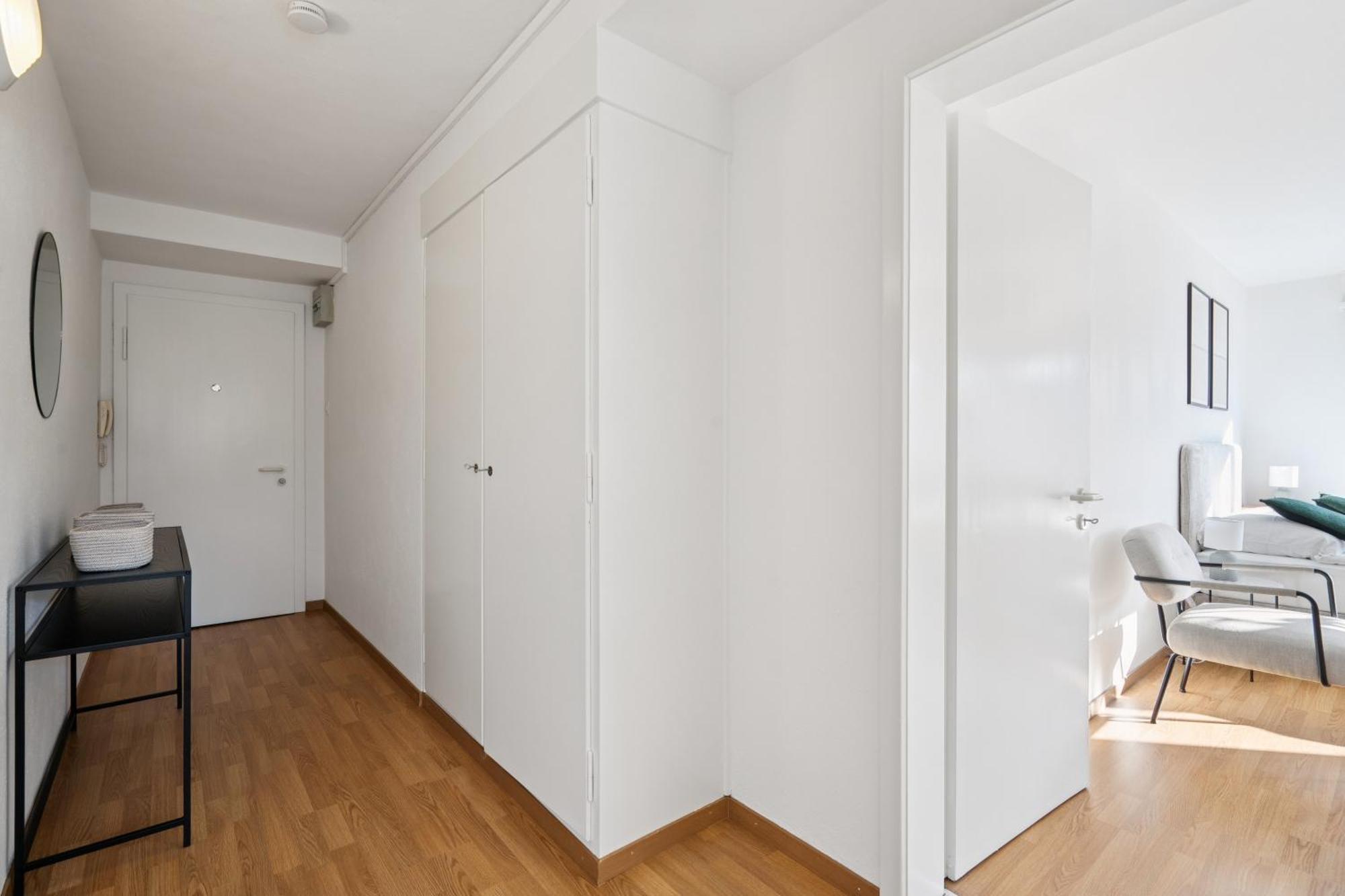 - Crown 43 Apartment *