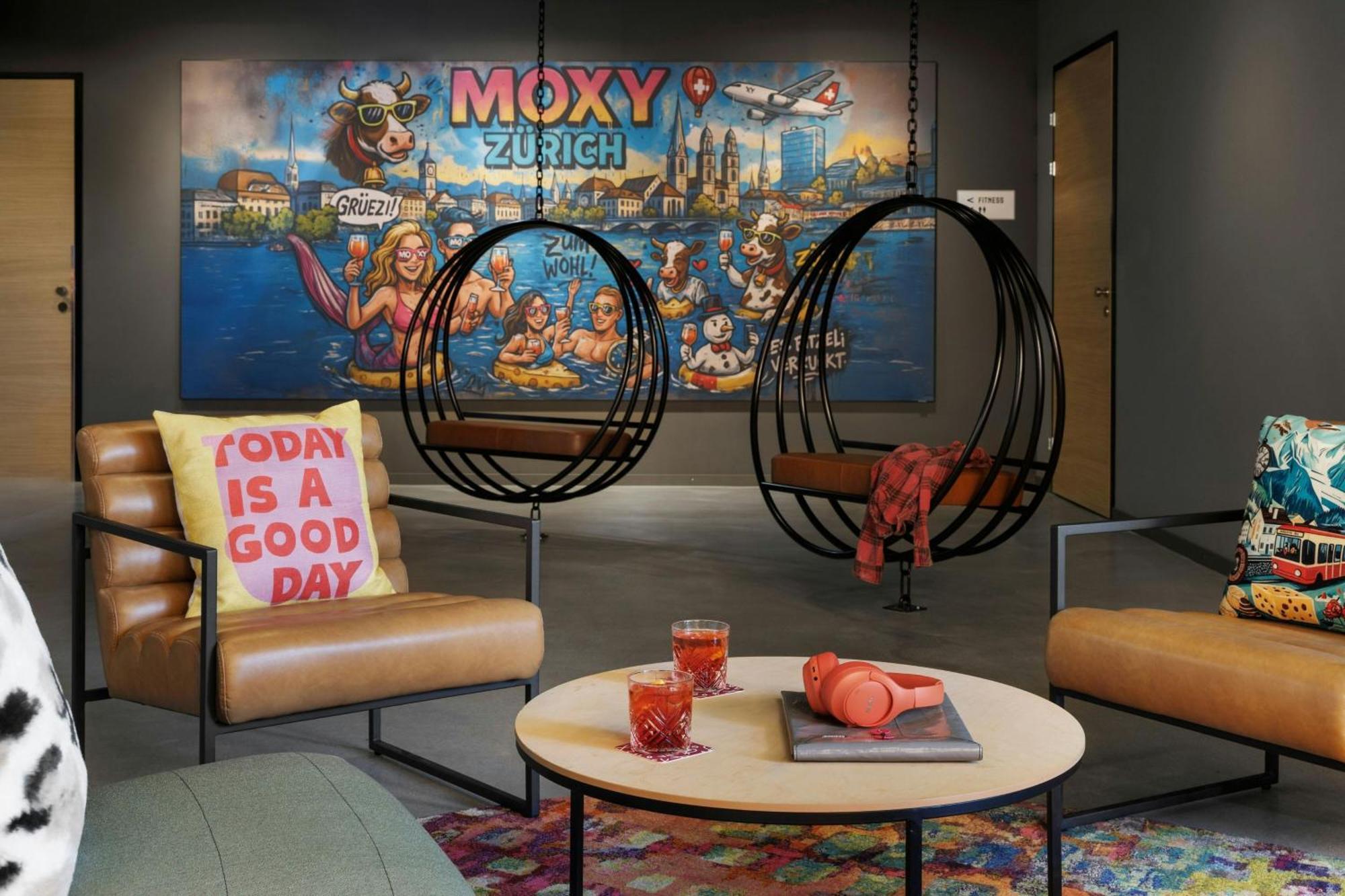 Moxy 3*