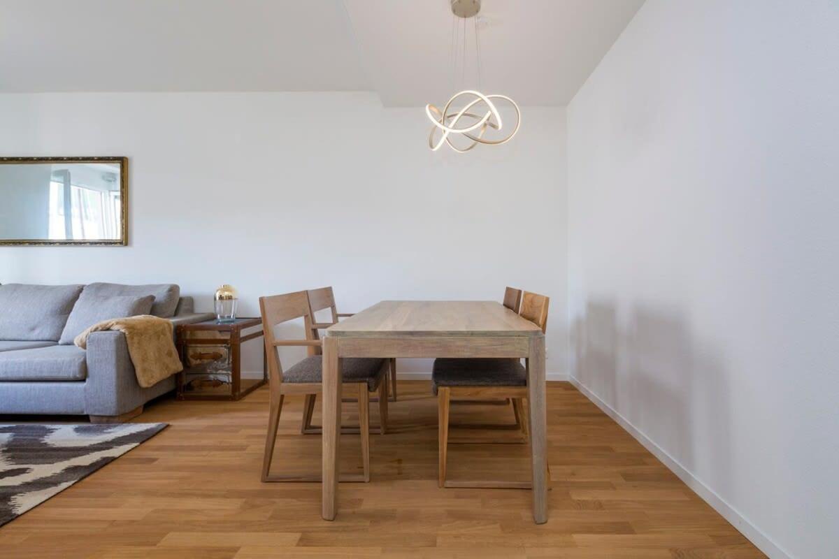 Kaya 2a - Downtown 2br With Balcony Zurich