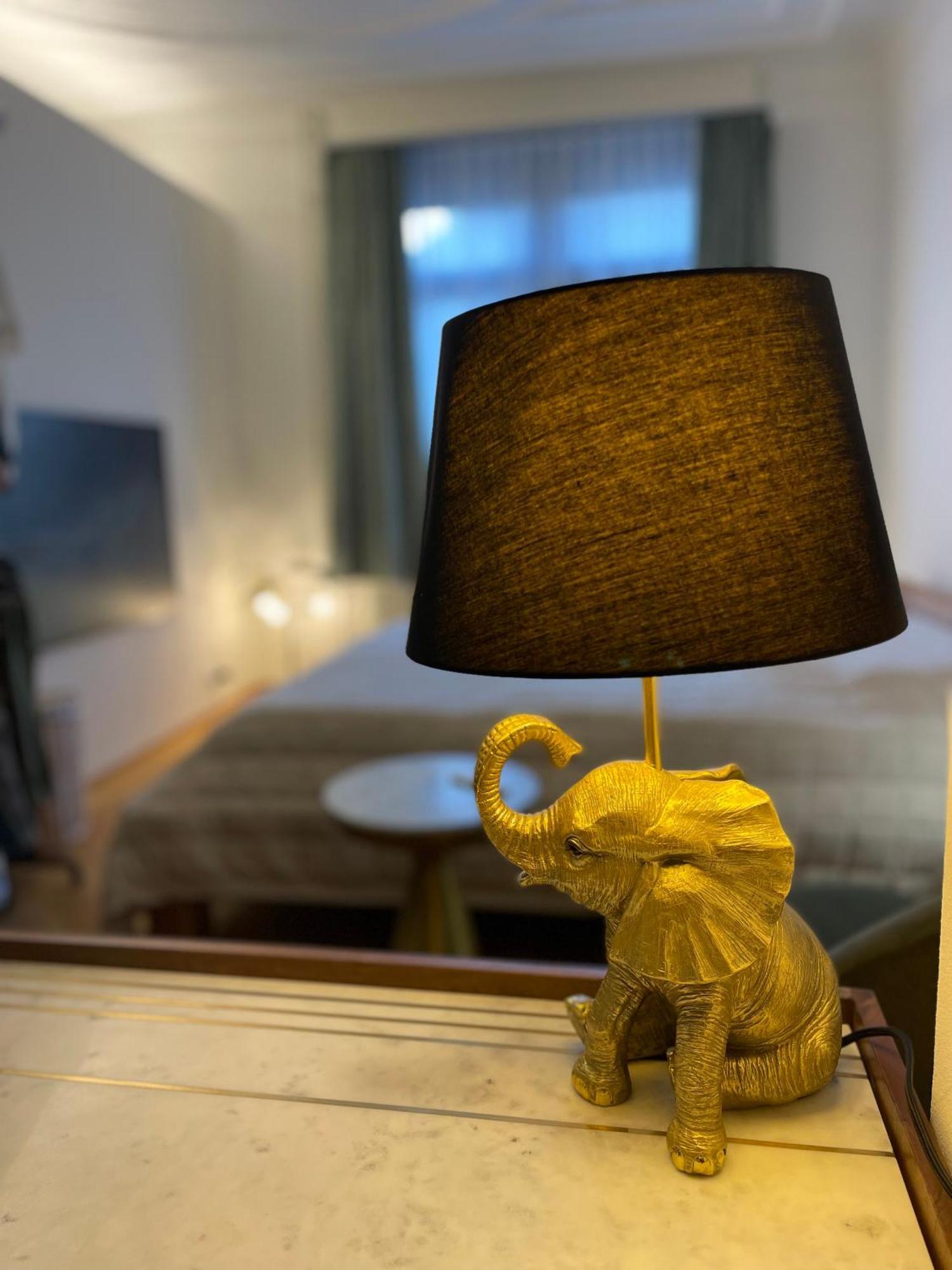 Exclusive Next To Main Station Apartment *