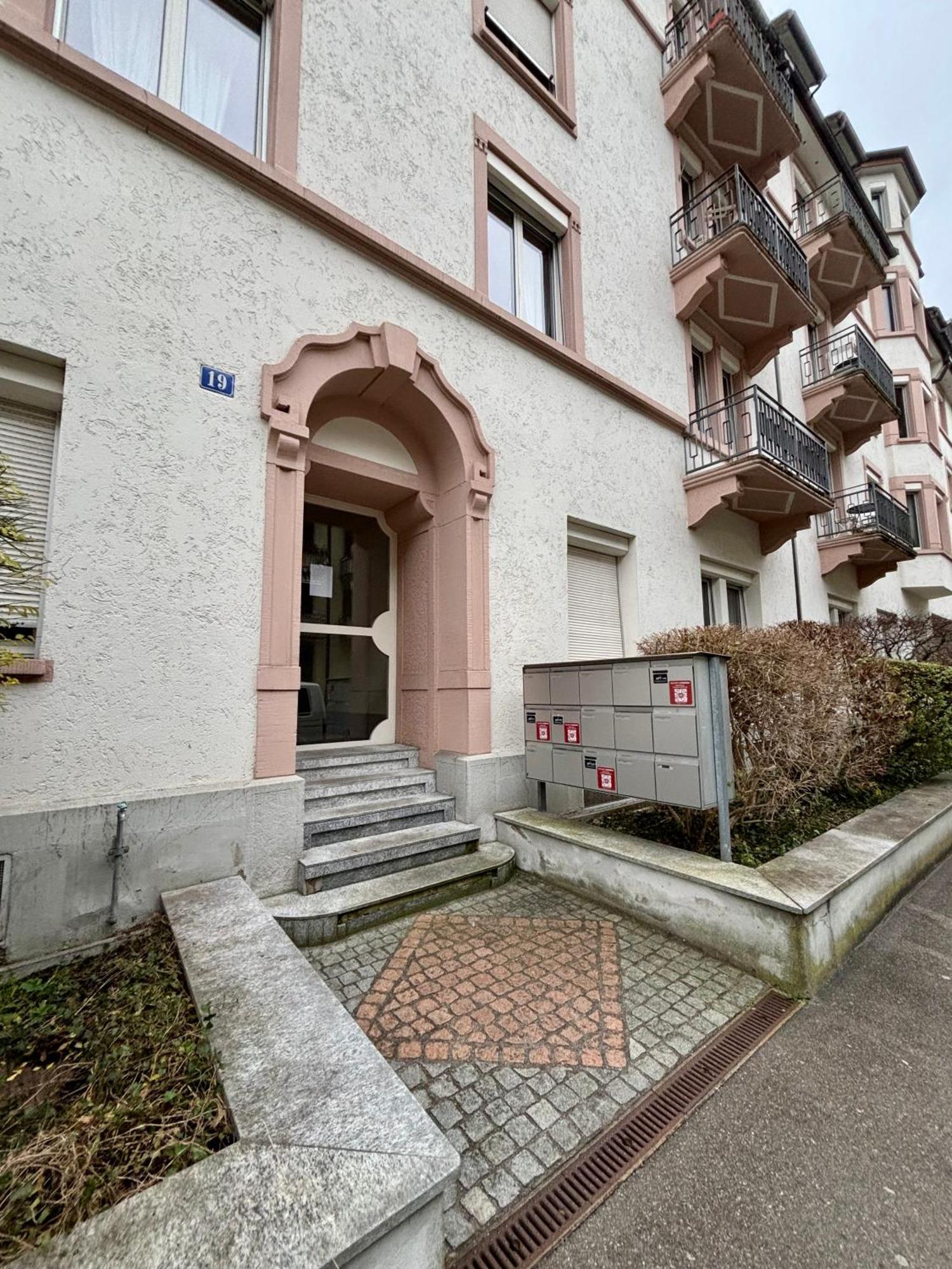 Style One Bedroom Yours Apartment