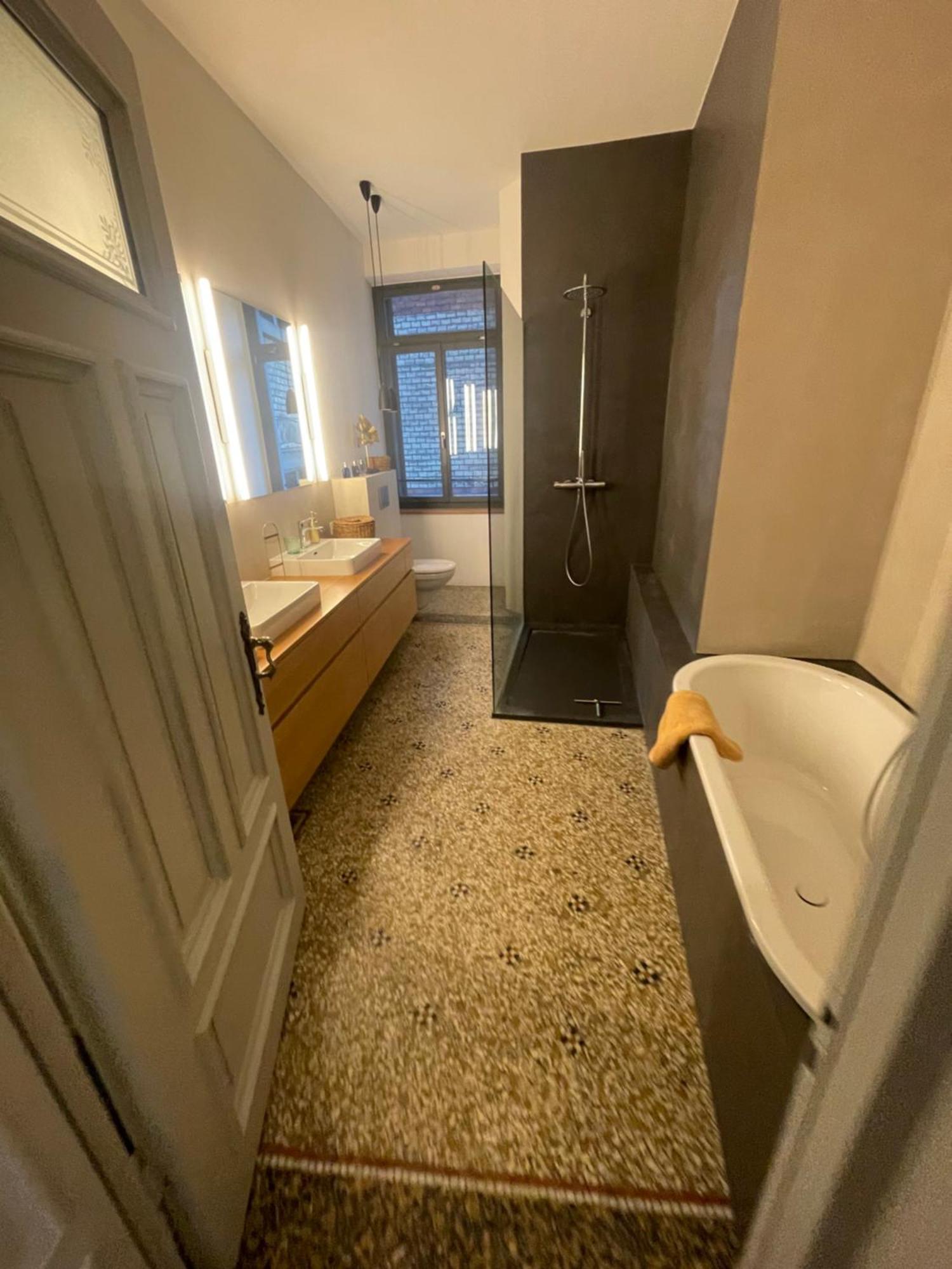 Apartment Exclusive Next To Main Station