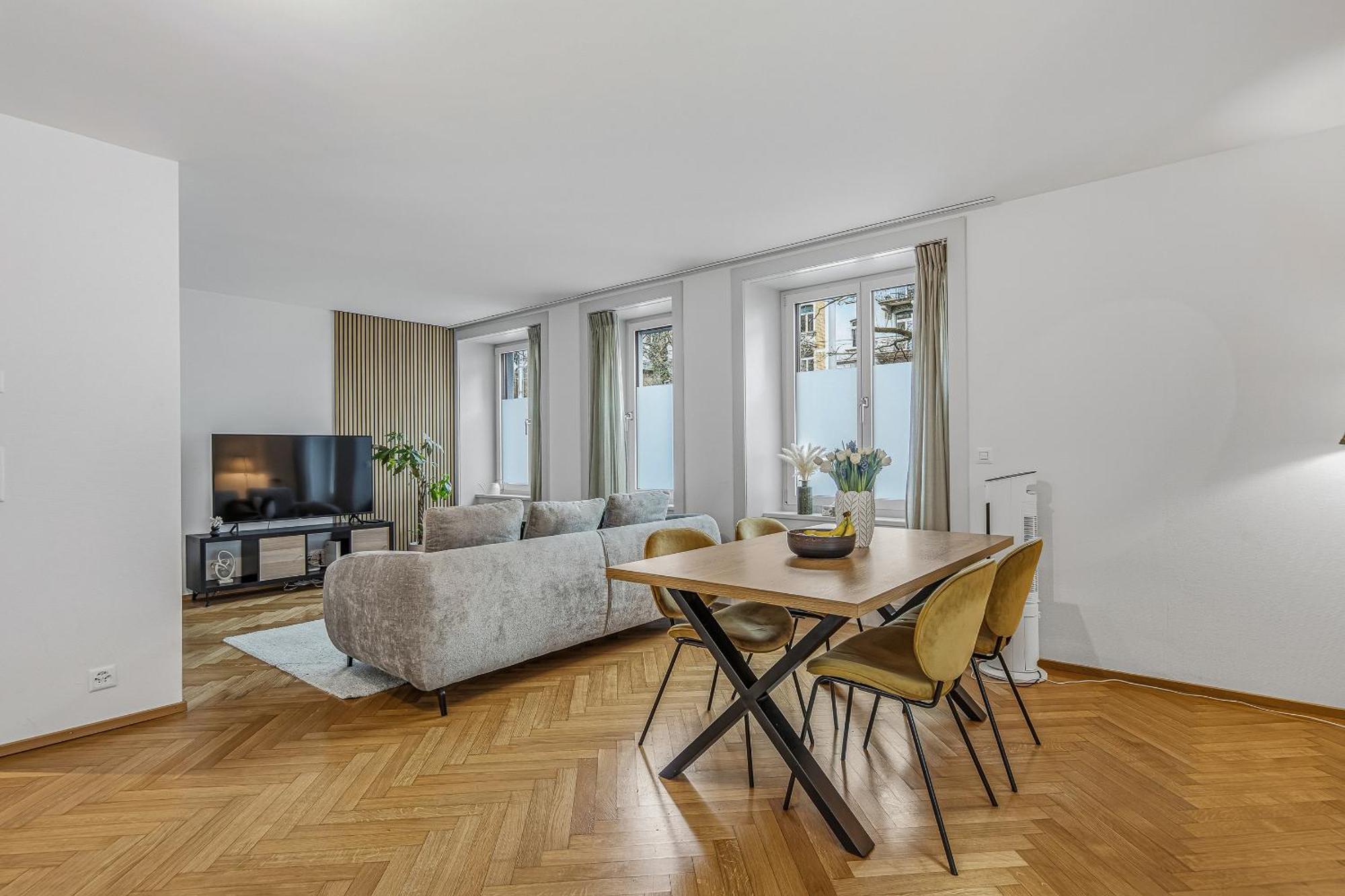 Im Stadtzentrum Gelegenes Mit Kingsize Bed Apartment Zurich