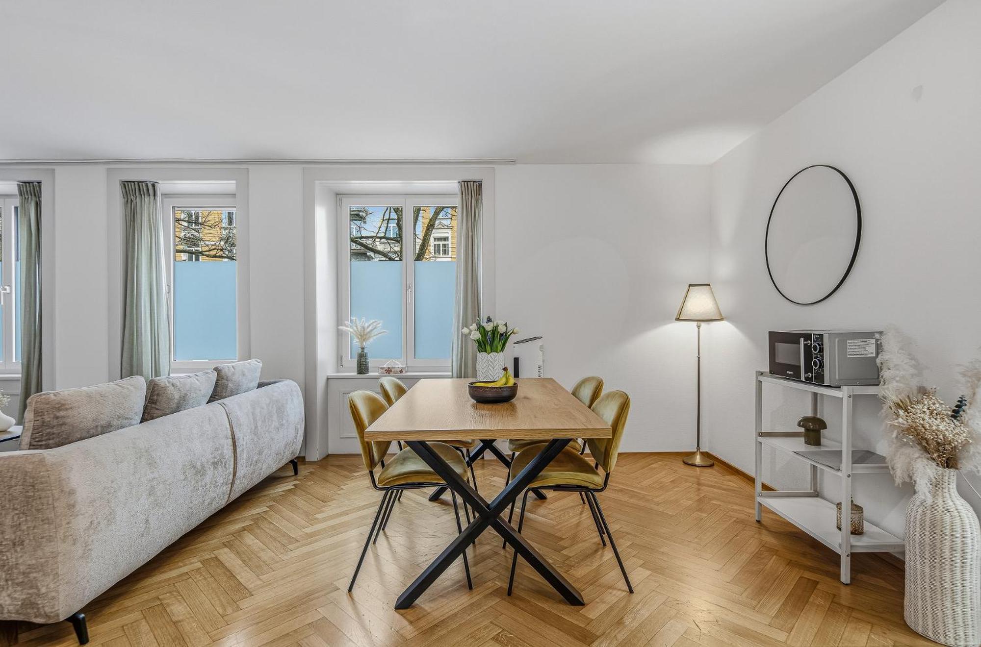 Im Stadtzentrum Gelegenes Mit Kingsize Bed Apartment