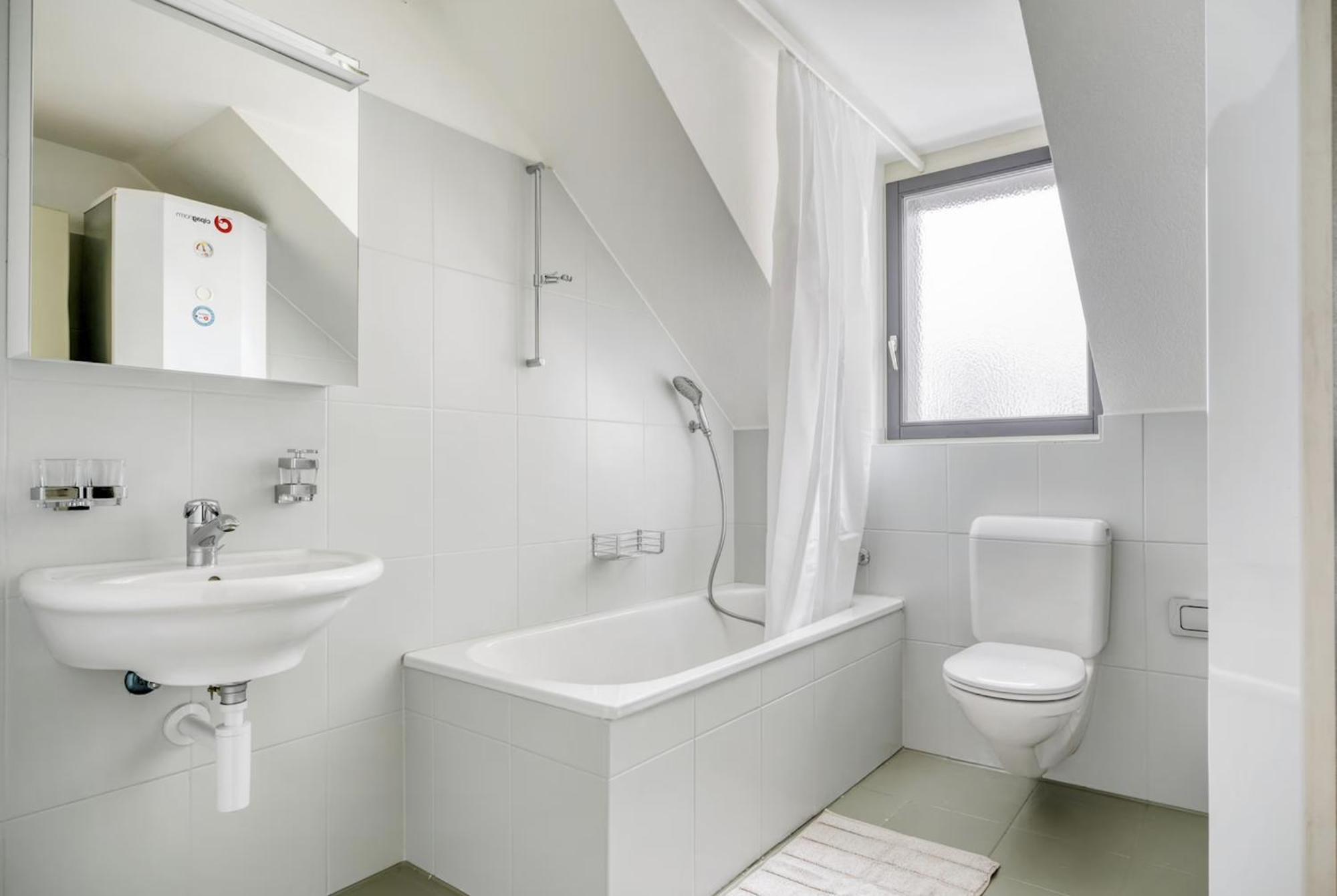 Apartment Charming In 4 Zurich
