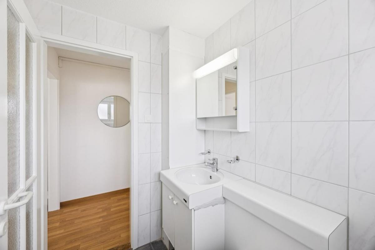 Wifi, Smart Tv, Centre, Queen Bed - Cr 18 * Zurich