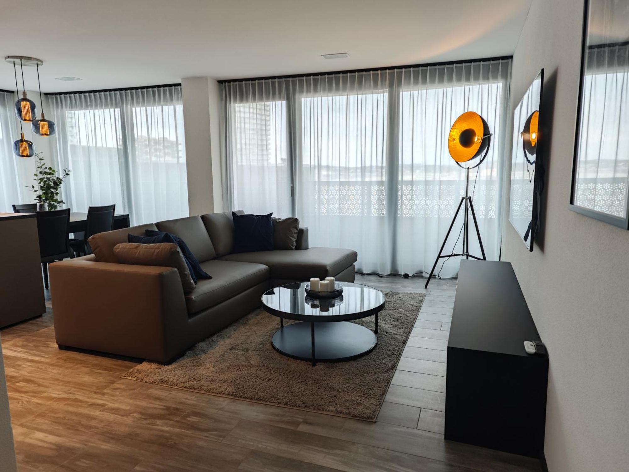 Sun Tower Apartment *