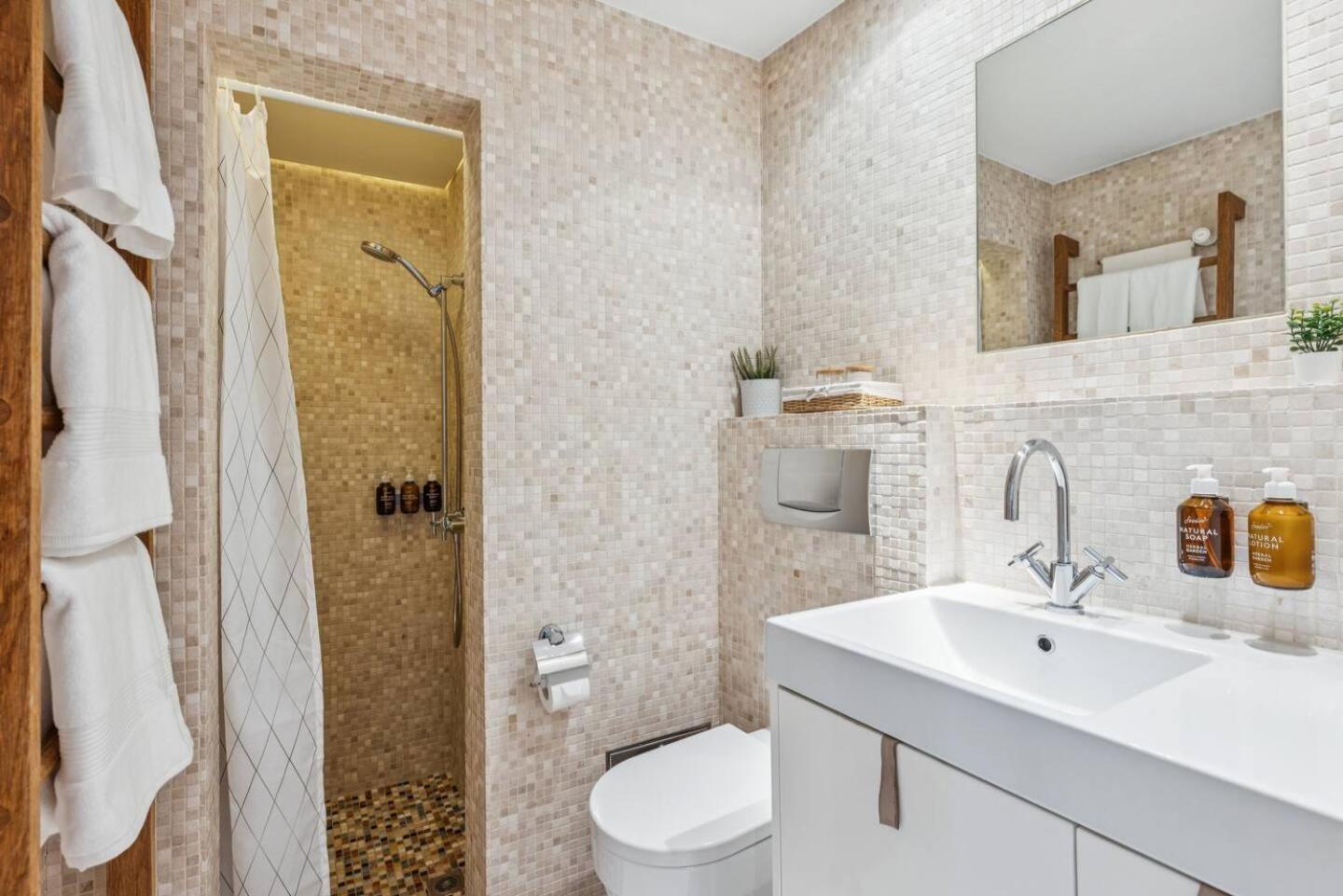 Old Town Penthouse Rooftop Terrace Ac