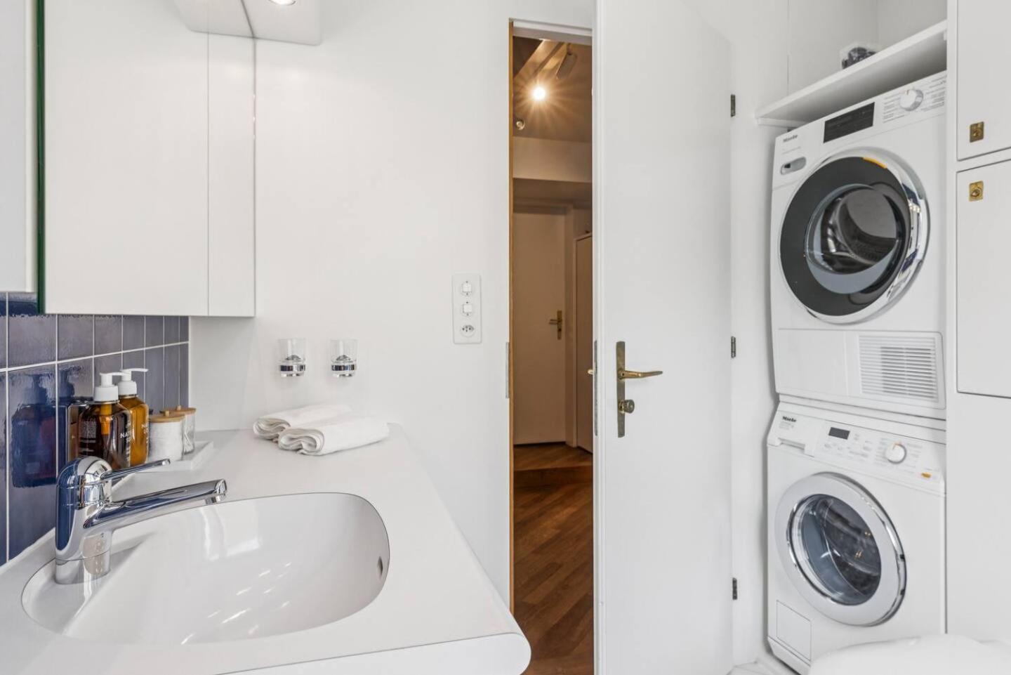 Old Town Penthouse Rooftop Terrace Ac