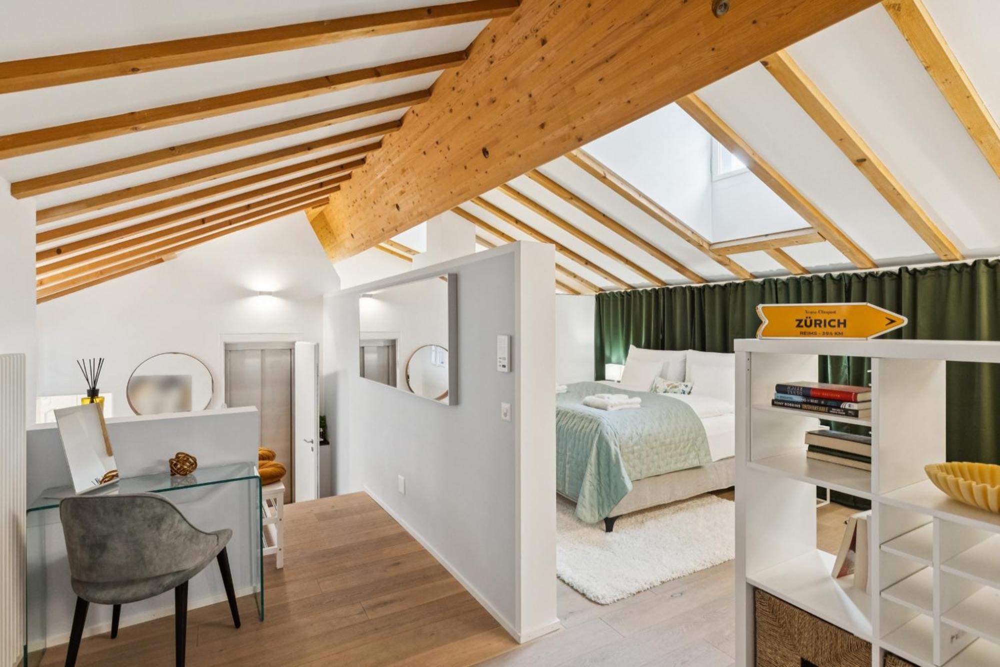 Old Town Diamond Penthouse Ac Private Rooftop