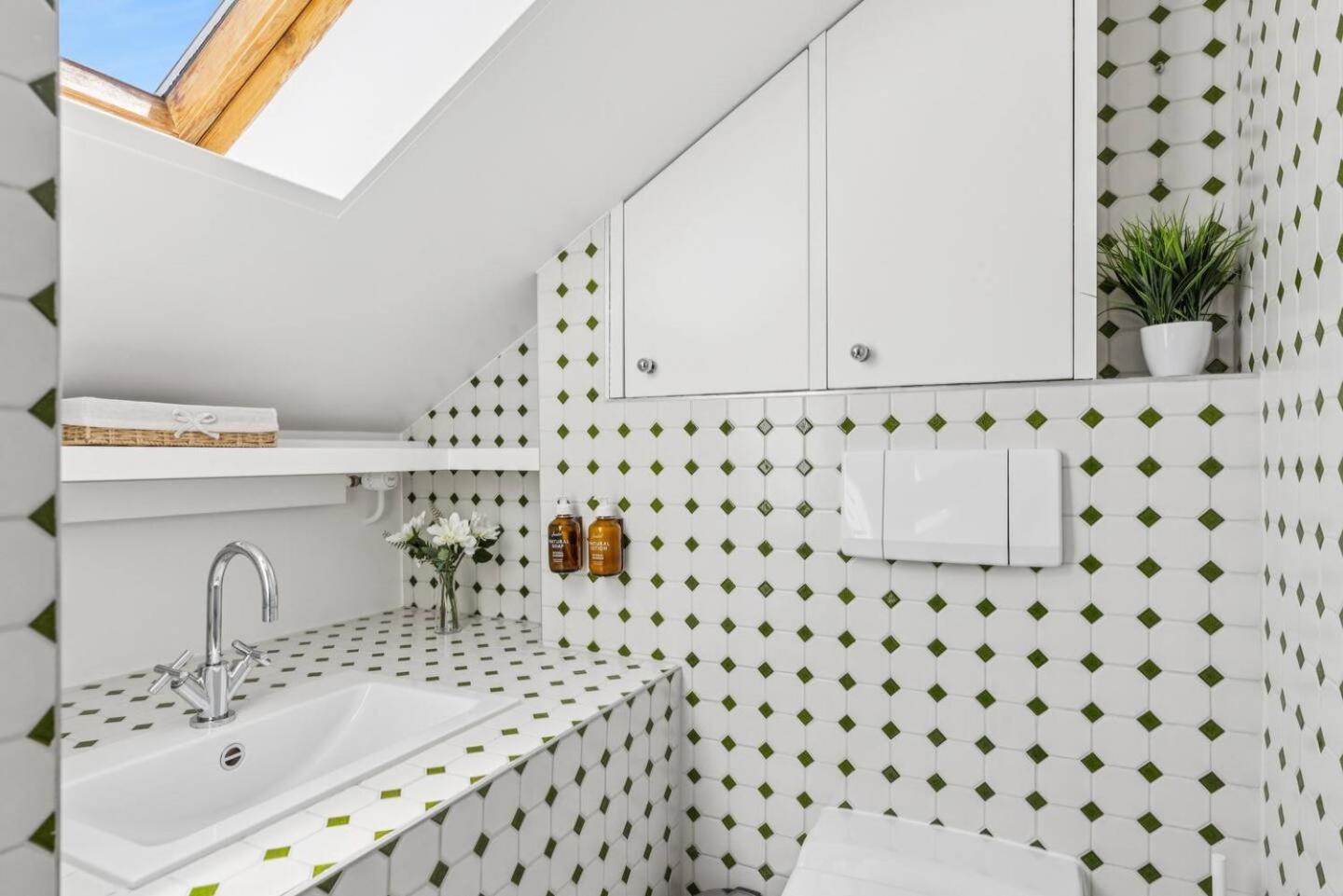 Old Town Penthouse Rooftop Terrace Ac Apartment