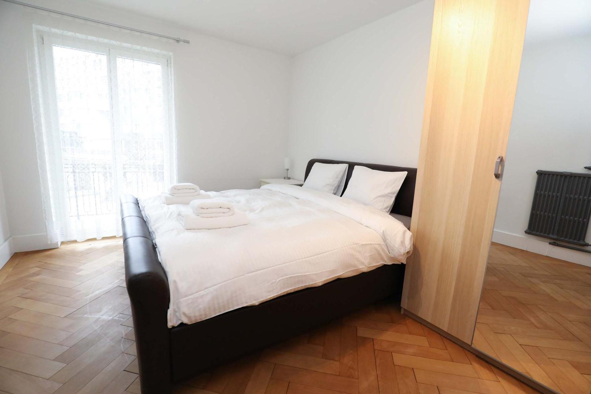 Steps From Sihlcity Free Parking Dining And Transit Apartment