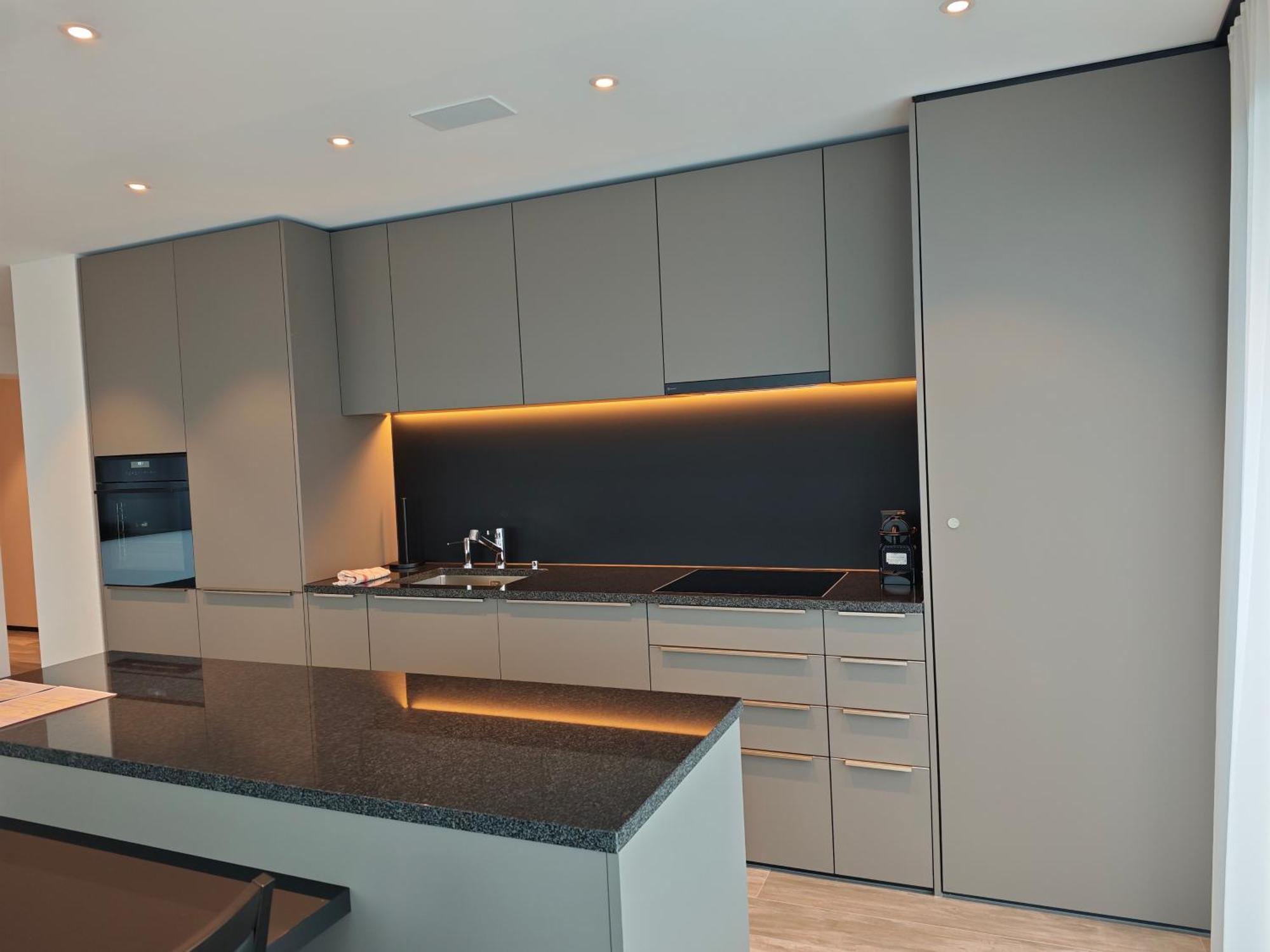 Apartment Sun Tower Zurich