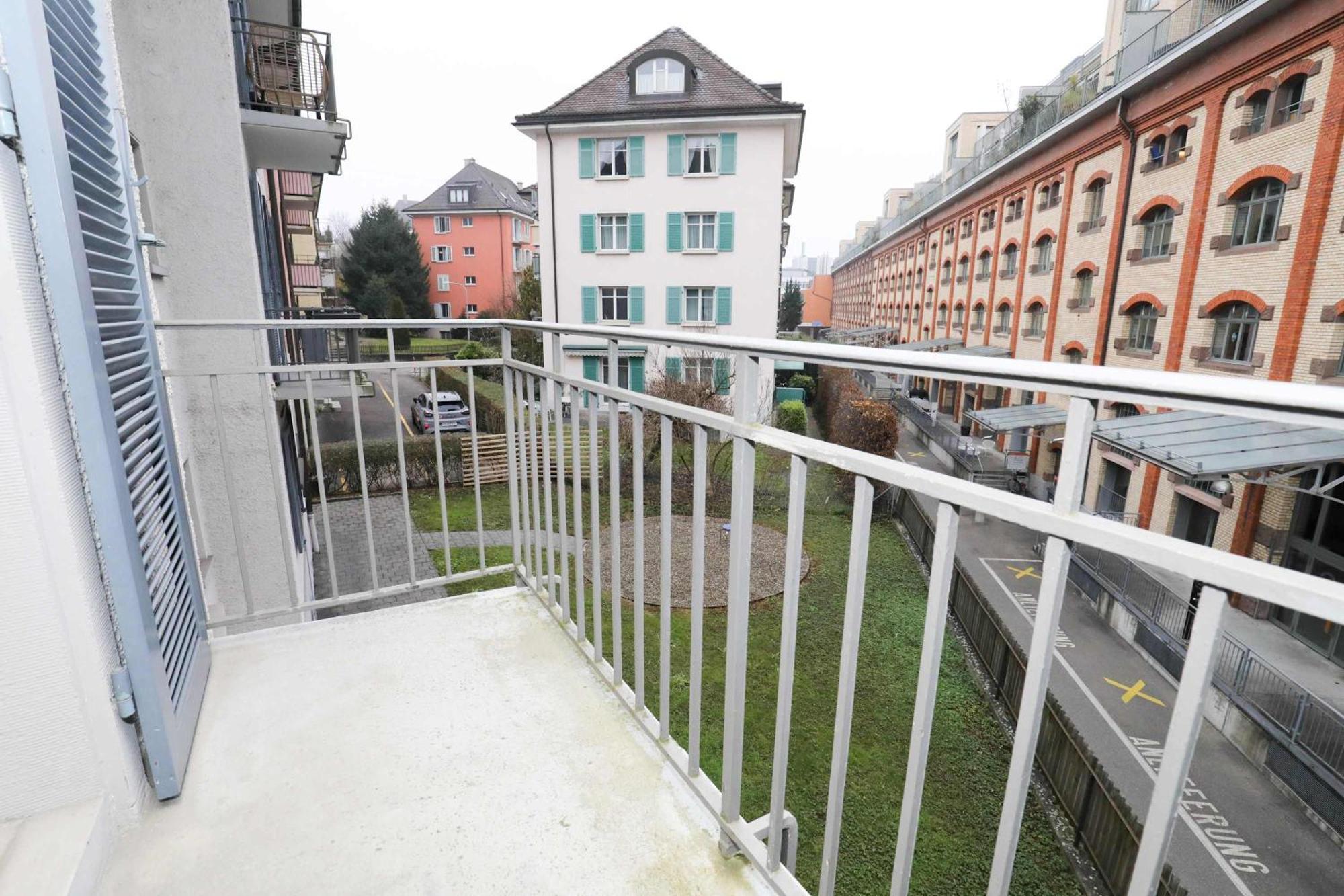 Apartment Steps From Sihlcity Free Parking Dining And Transit