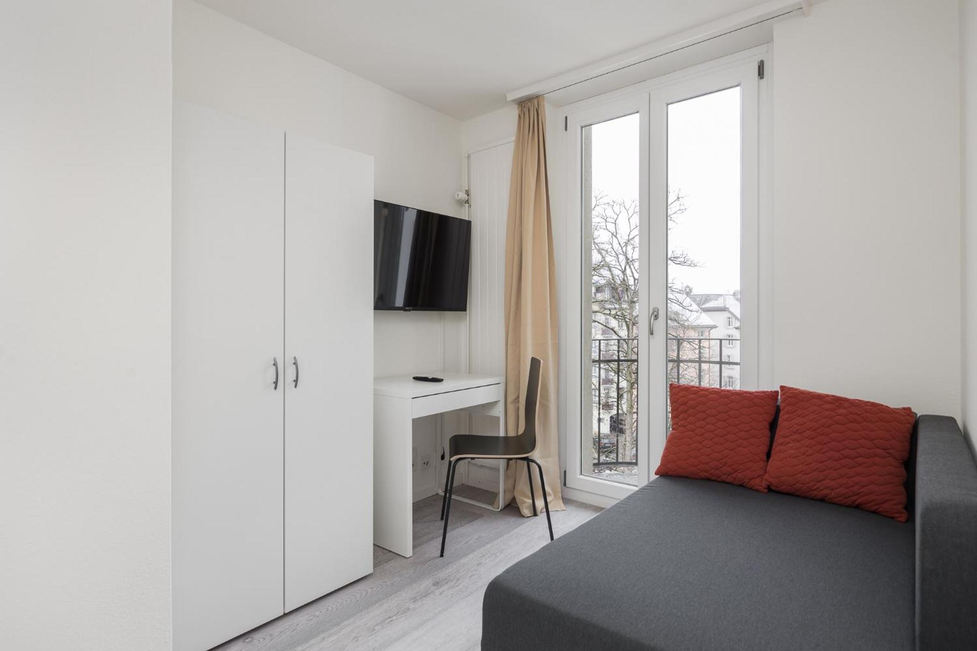 Delta - Bertastrasse - Self Check-in Zurich