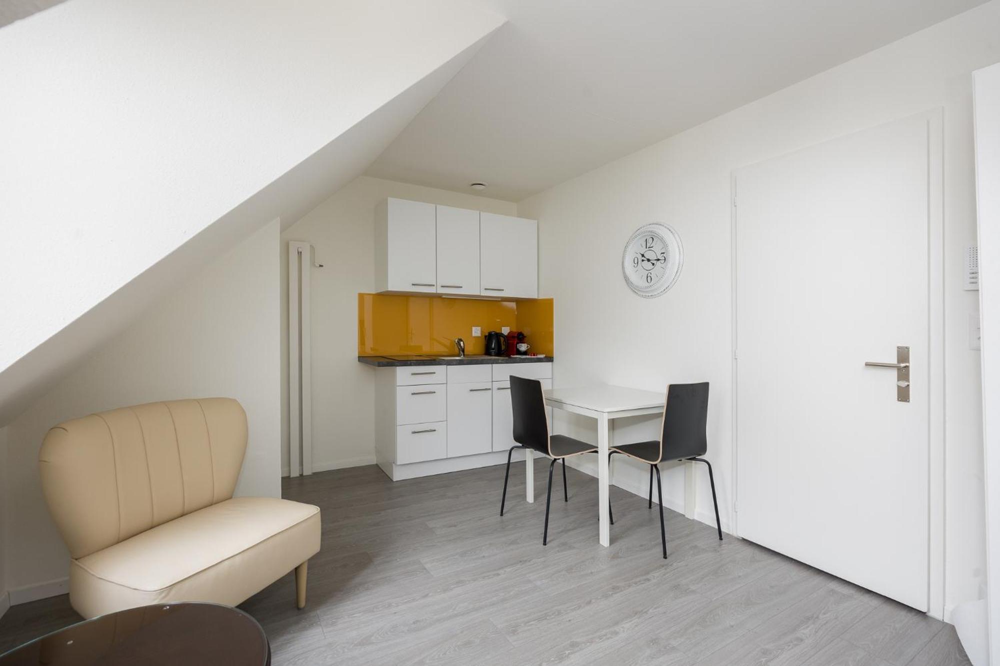 Delta - Bertastrasse - Self Check-in * Zurich