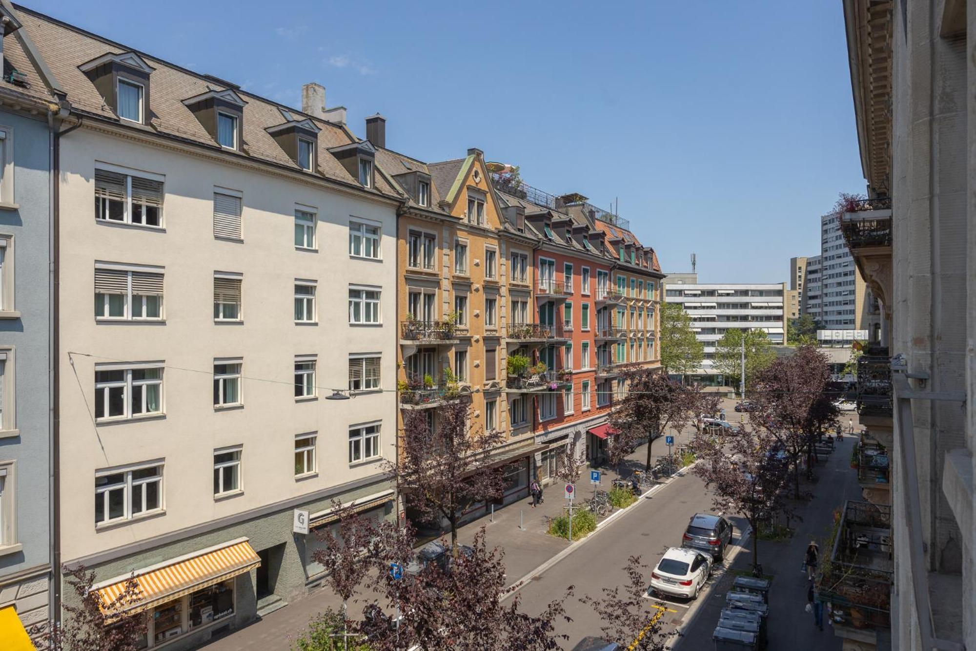 Delta - Bertastrasse - Self Check-in Zurich