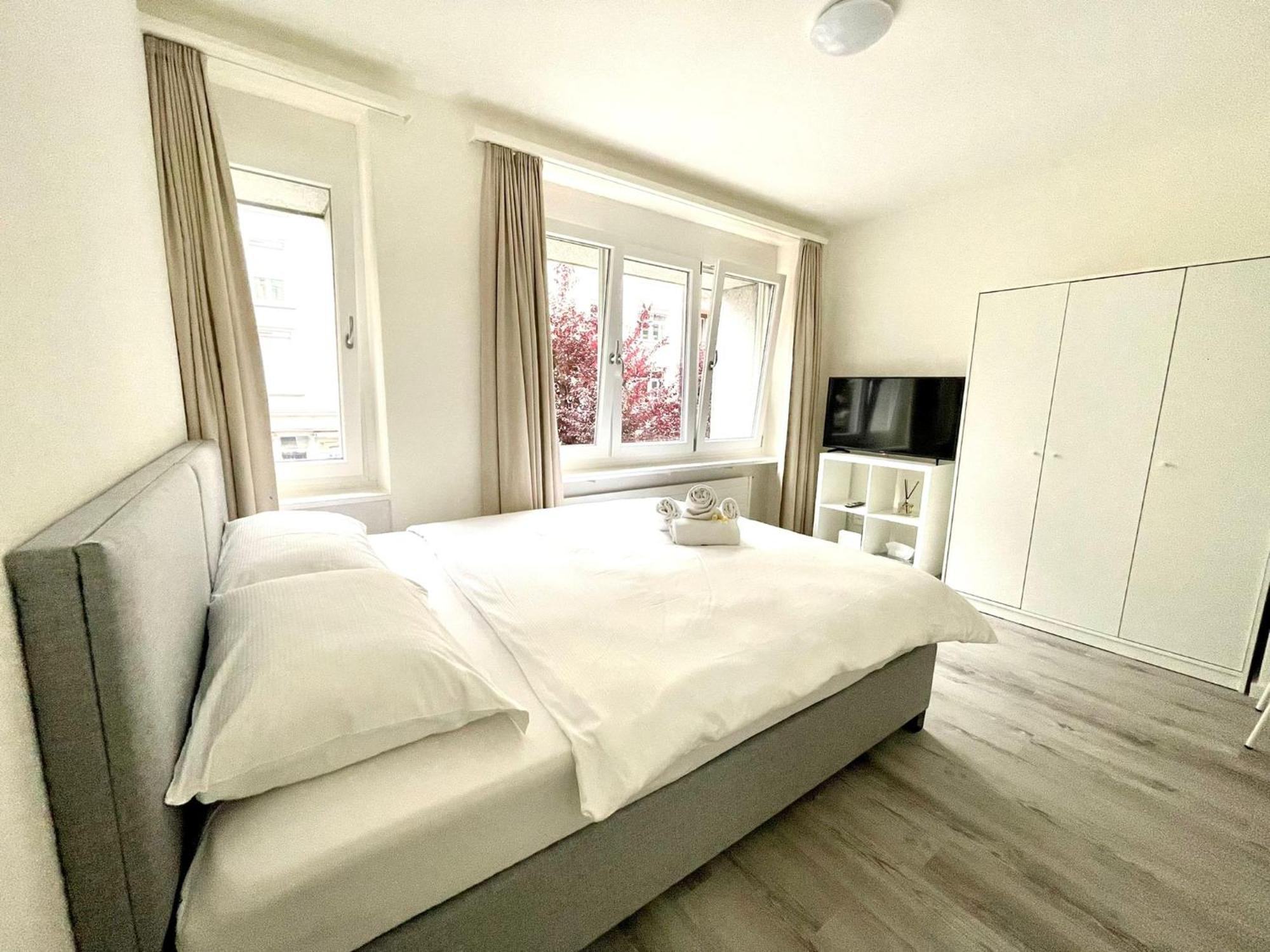 Delta - Bertastrasse - Self Check-in *