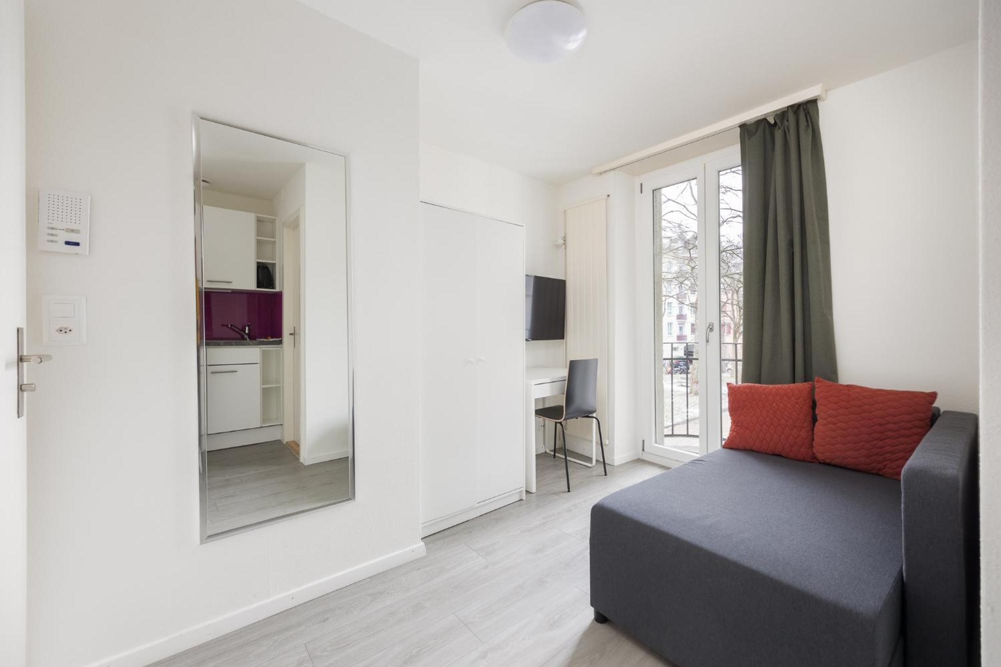 Delta - Bertastrasse - Self Check-in Zurich