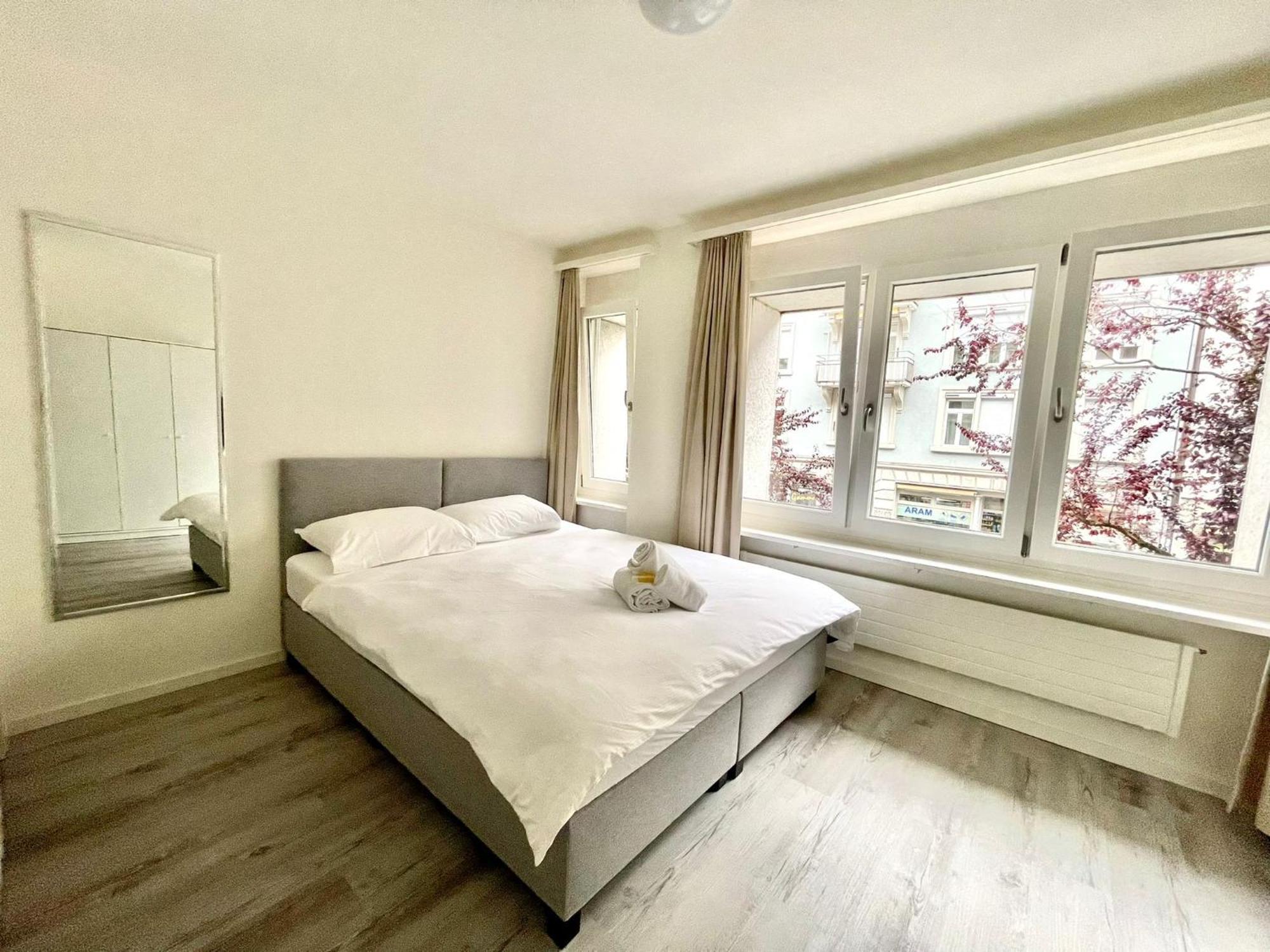 Delta - Bertastrasse - Self Check-in Apartment Zurich