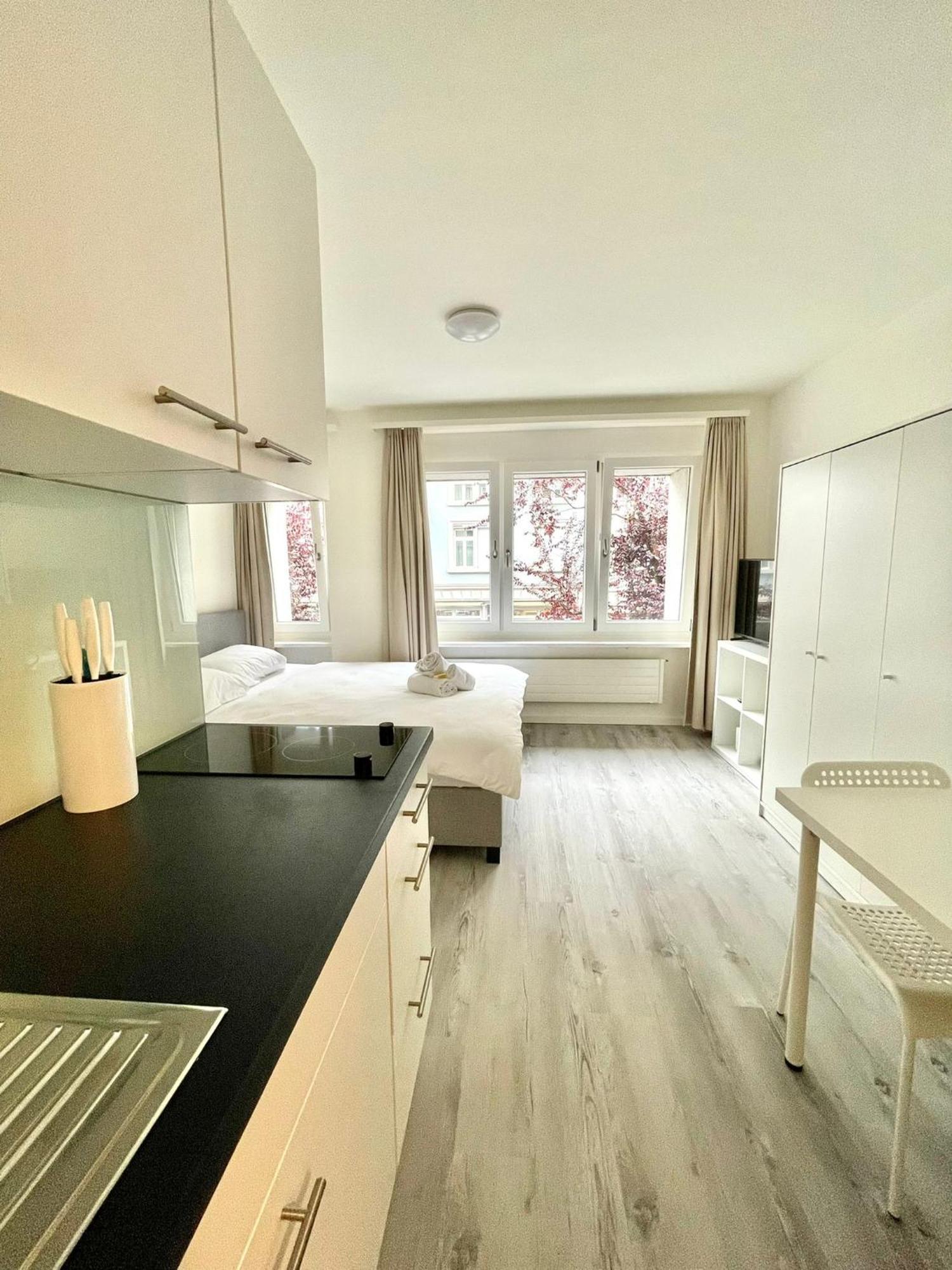 Apartment Delta - Bertastrasse - Self Check-in Zurich