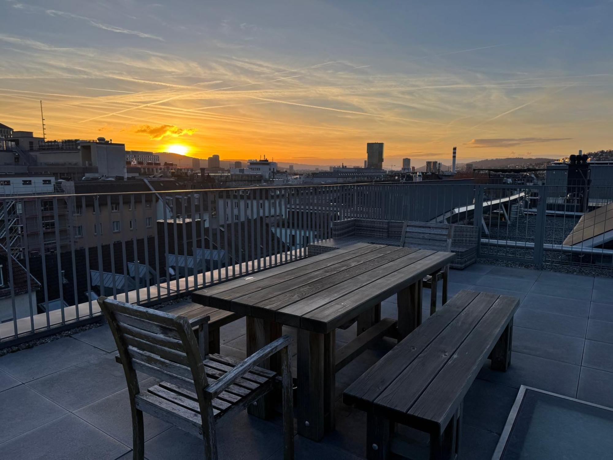 Modern Next To Hb With Roof Terrace Apartment Zurich