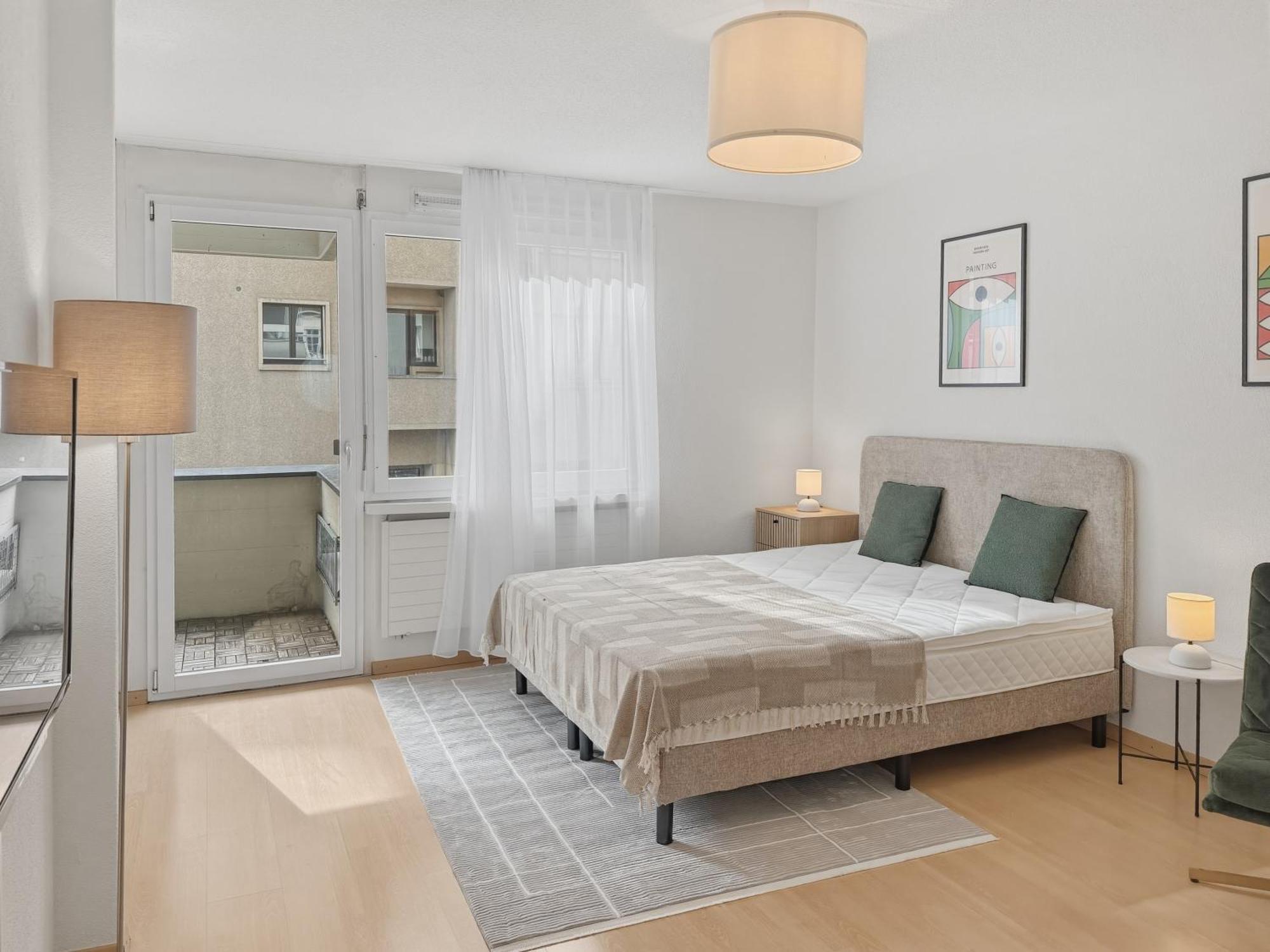 Terrific In The Centre - Art 2