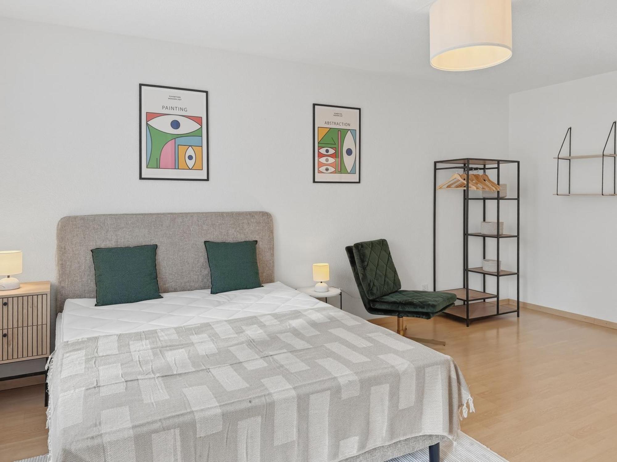 Terrific In The Centre - Art 2