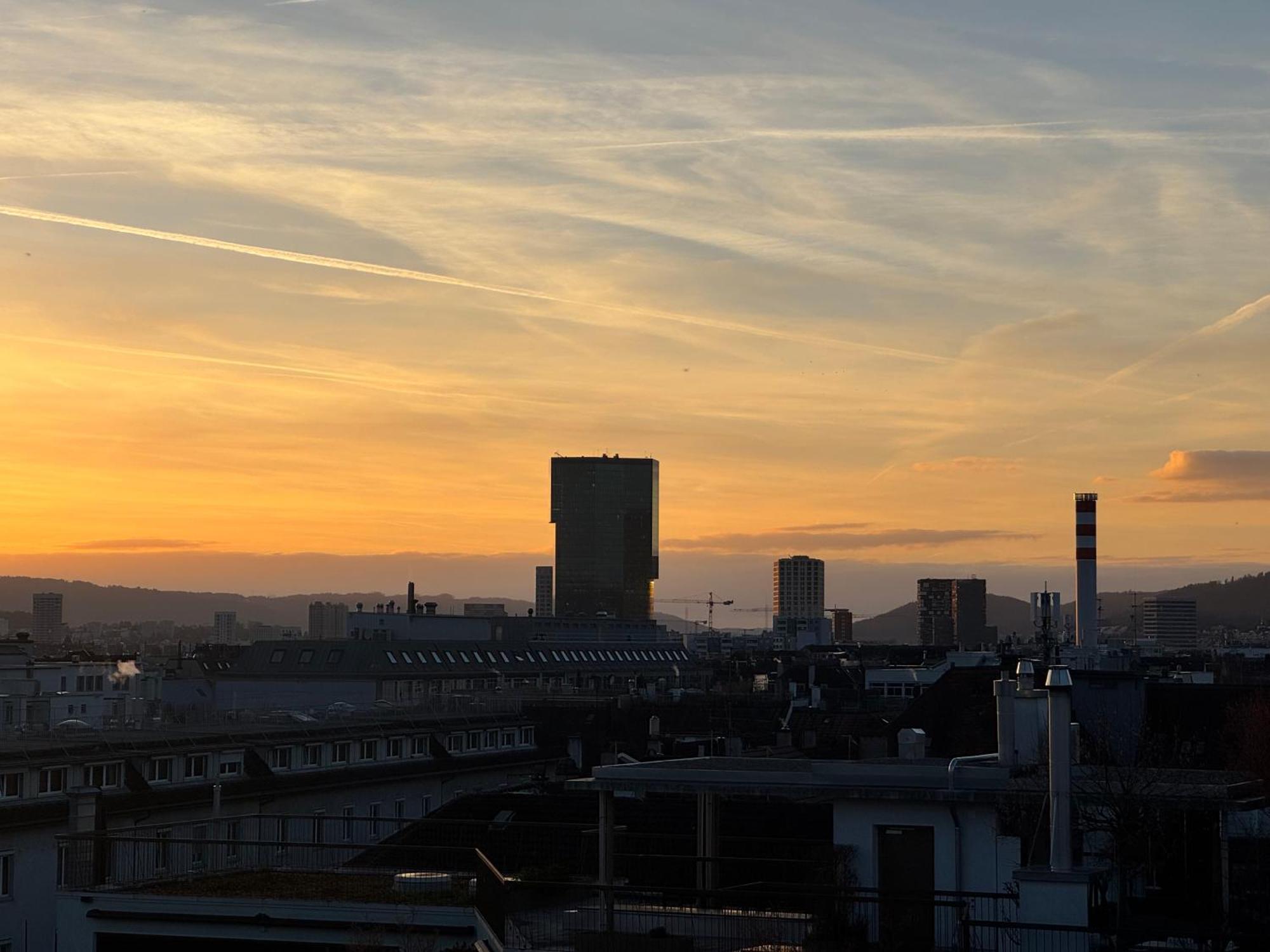 Modern Next To Hb With Roof Terrace Zurich