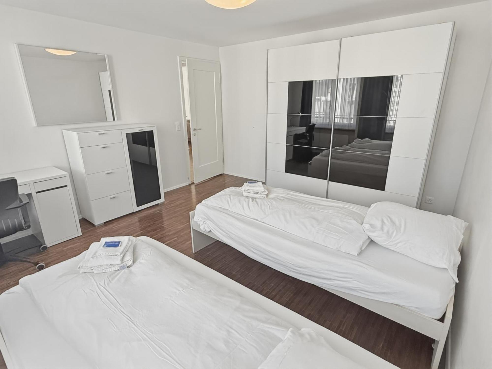 Amazing 2br Near - Flower 33 Apartment