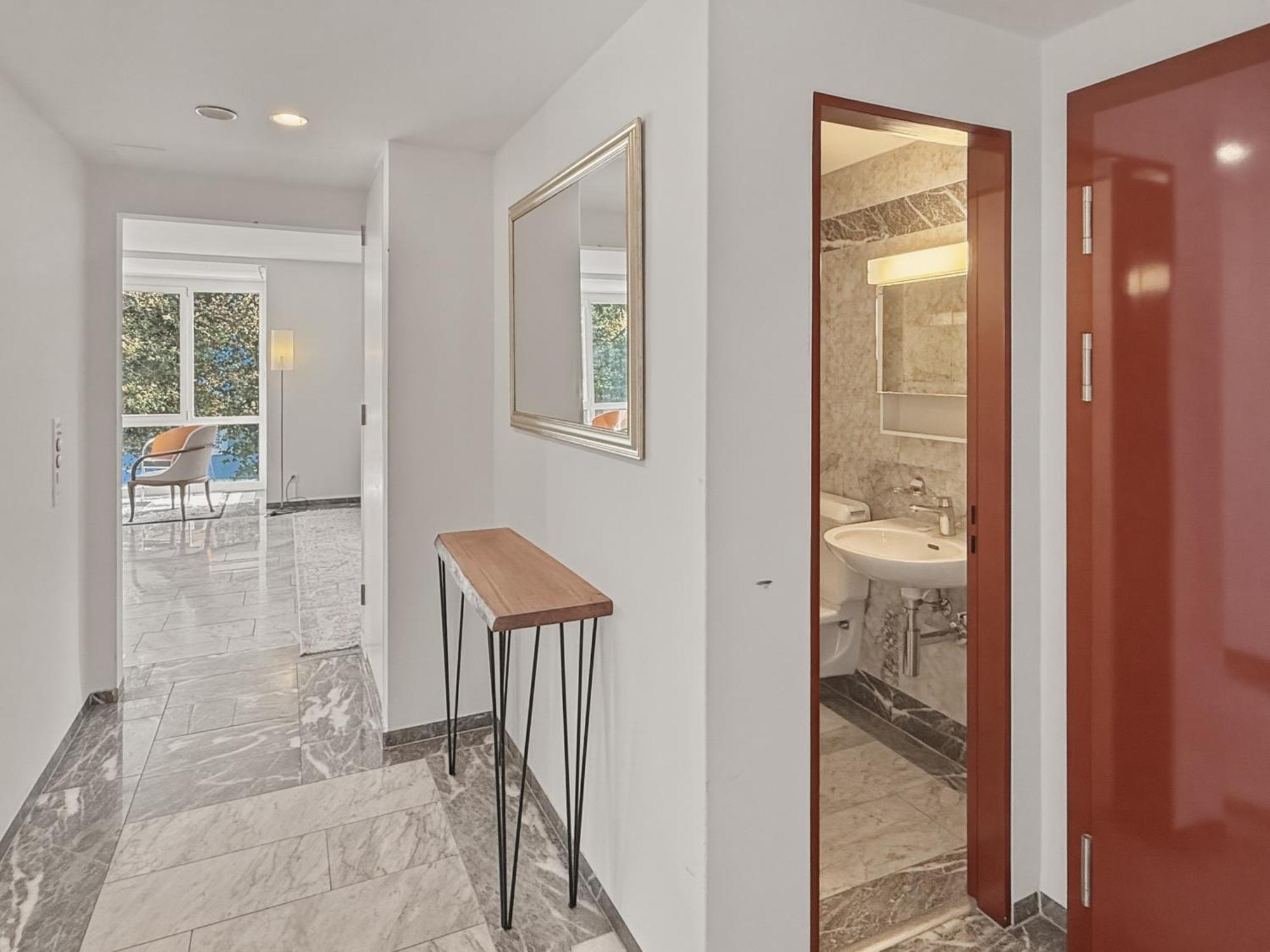 Amazing 2 Bedroom Flat: Specious And Apartment