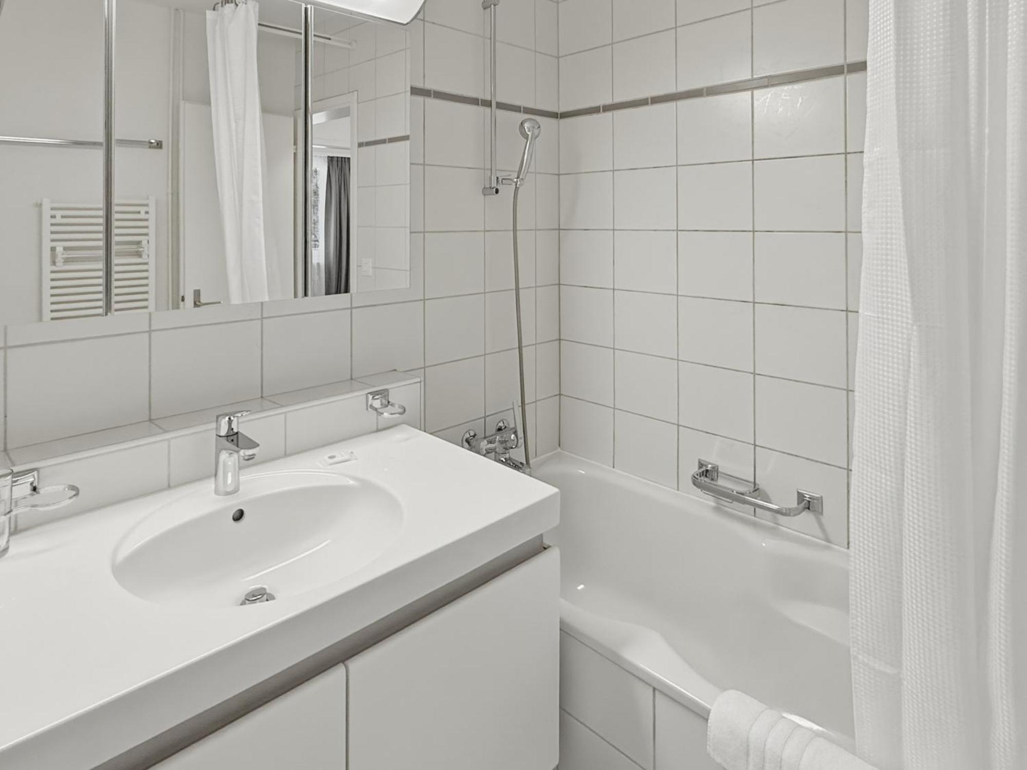 Beautiful, Quite And Very 2 Bedroom Flat Zurich