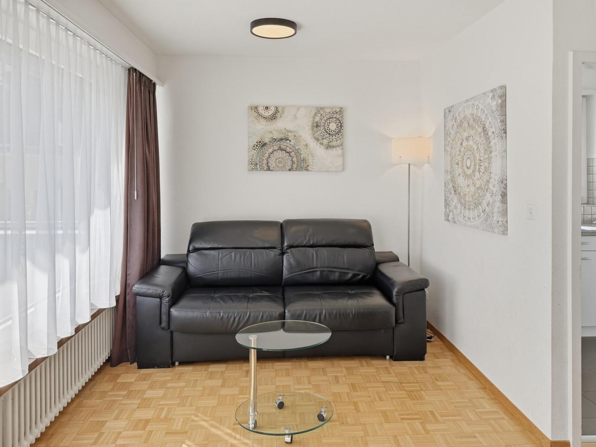 Apartment Very 1br Flat With Sunny Balcony - Sky4 *