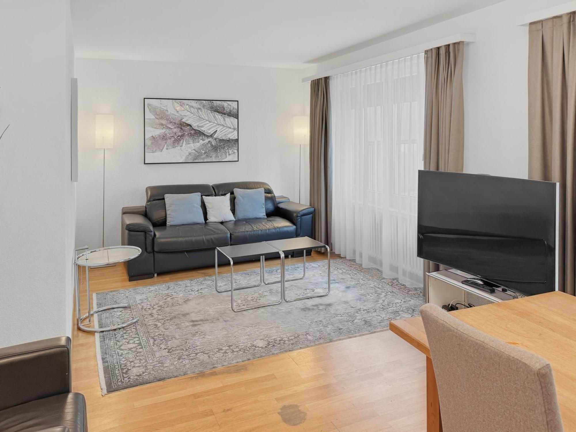 2 Bedroom Near And Centre - D5 Apartment *