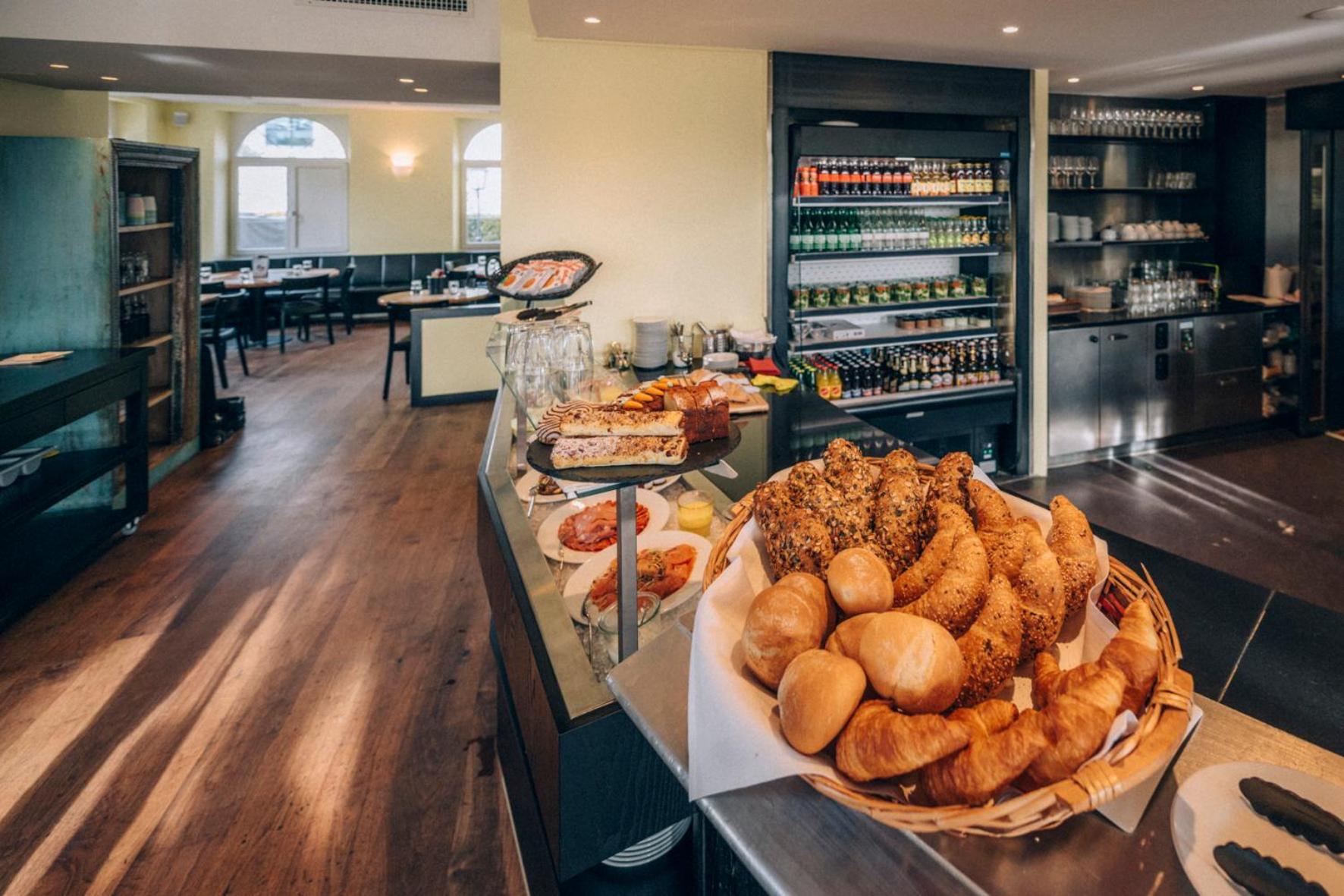 Zoo Caffe & Ristorante