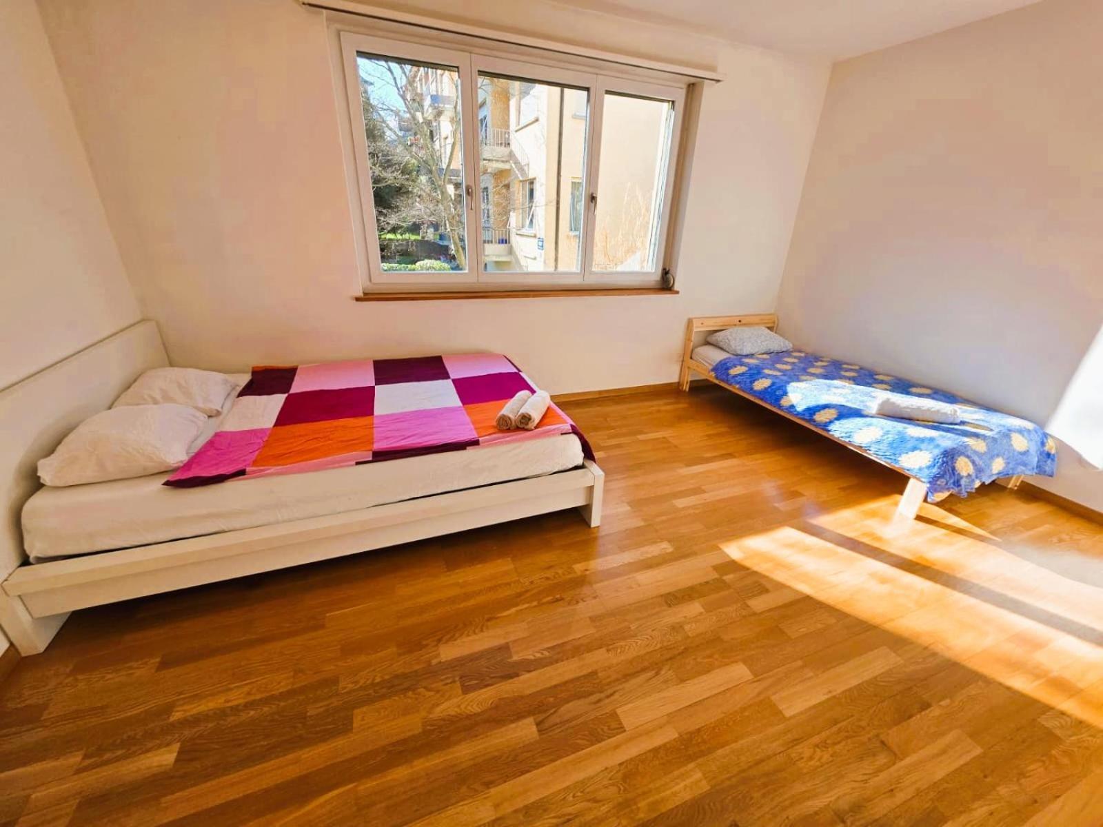 Large Flats, Center - Sch *