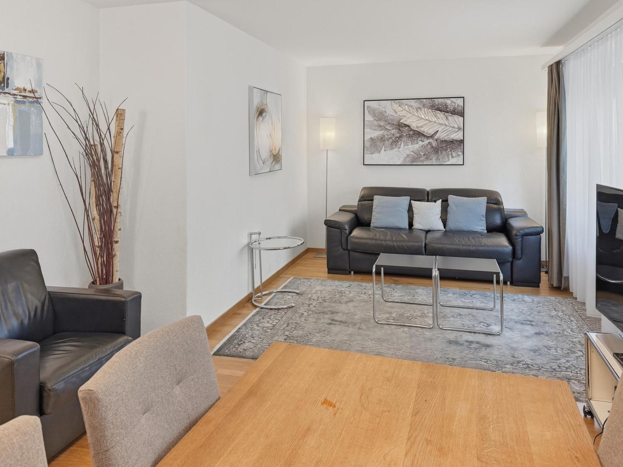 2br Near The And Center - Dahlia 6 Apartment