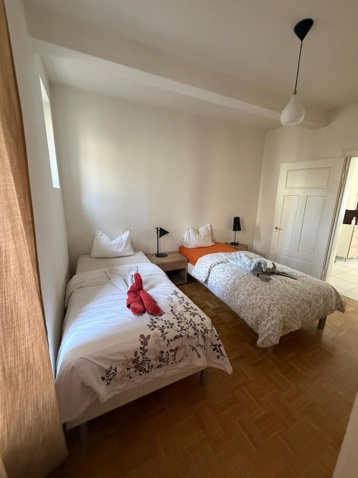 2 Aus41 1f R 8045 S2 Apartment *