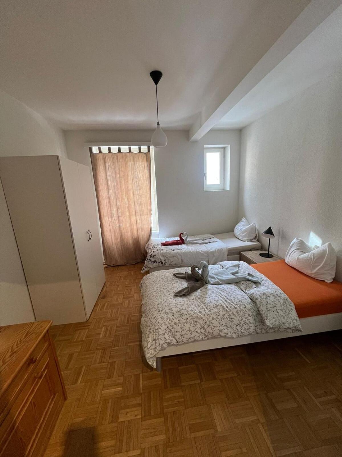 2 Aus41 1f R 8045 S2 Apartment *