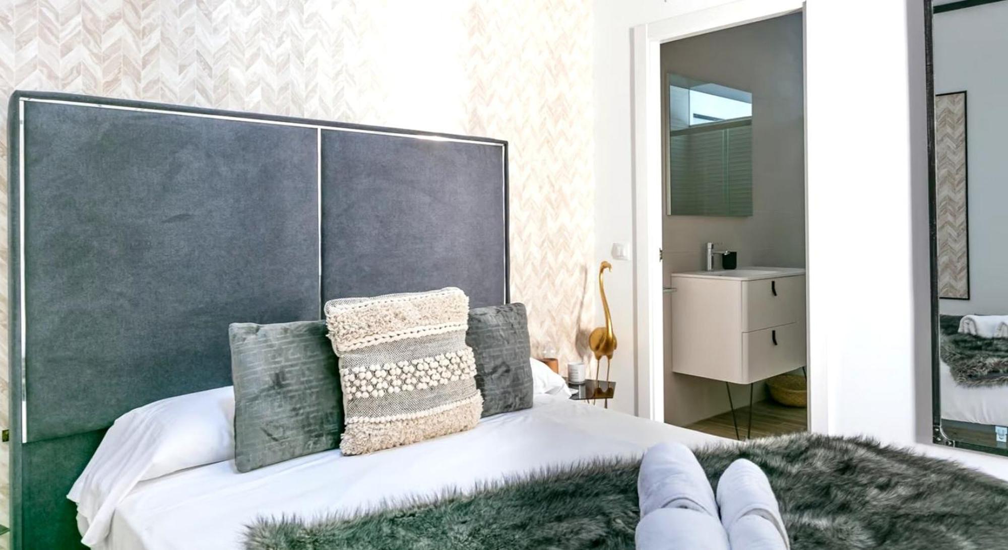 Chic Boutique Loft Apartment *