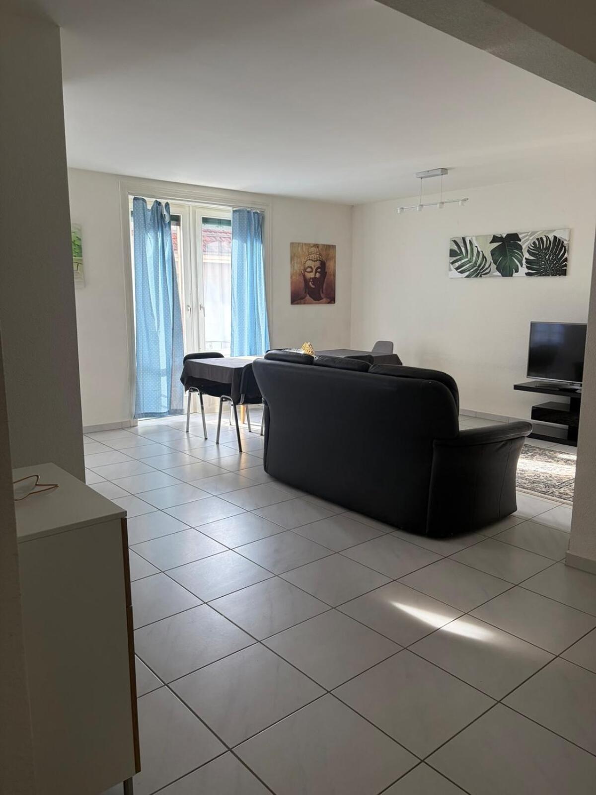 2 Aus41 1f R 8045 S2 Apartment