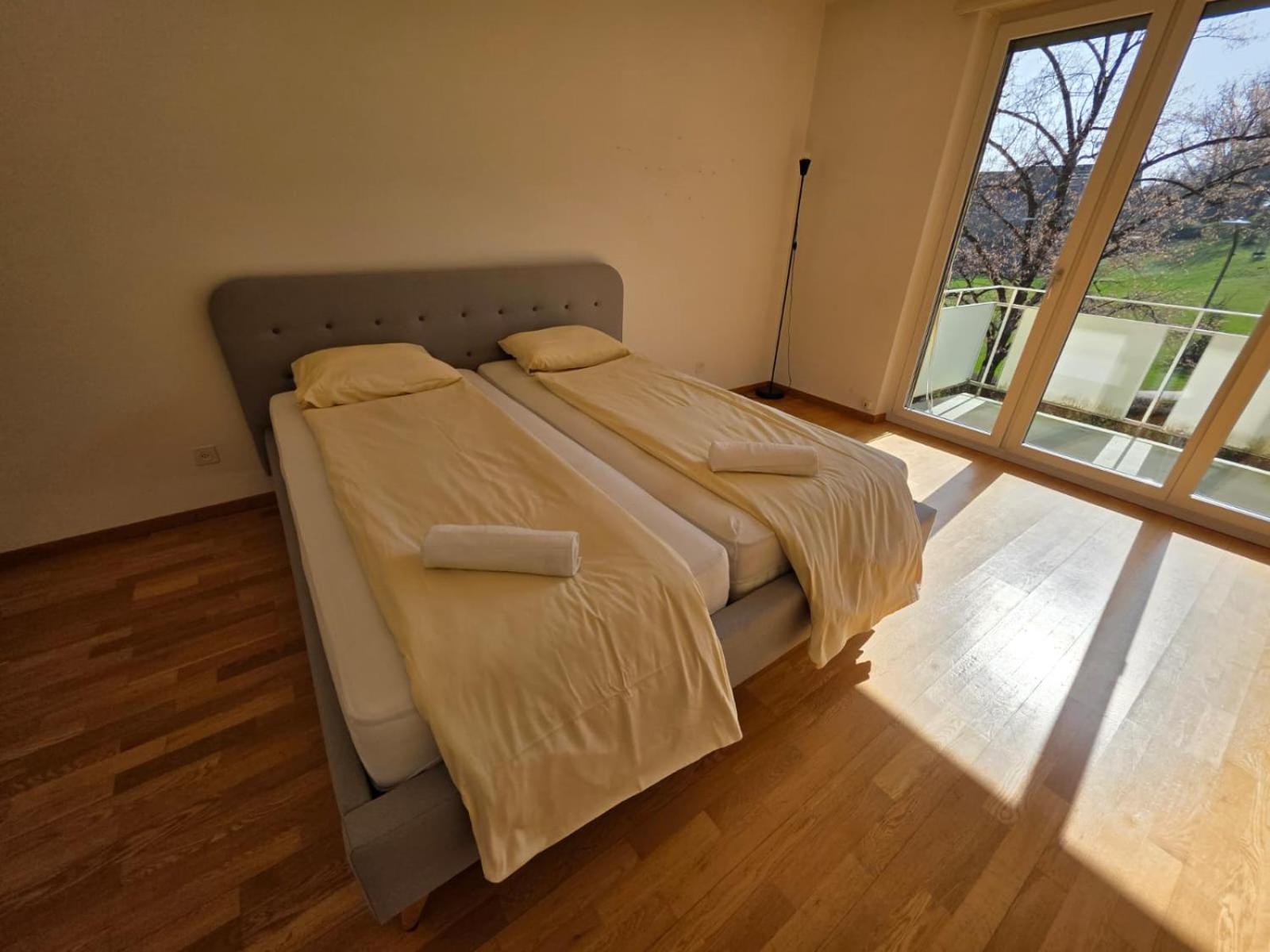 Large Flats, Center - Sch Apartment *