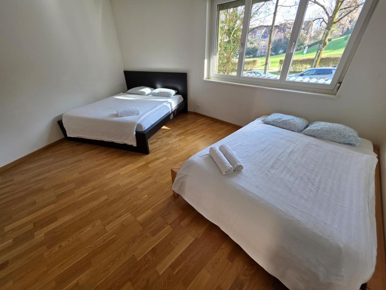 Large Flats, Center - Sch Apartment