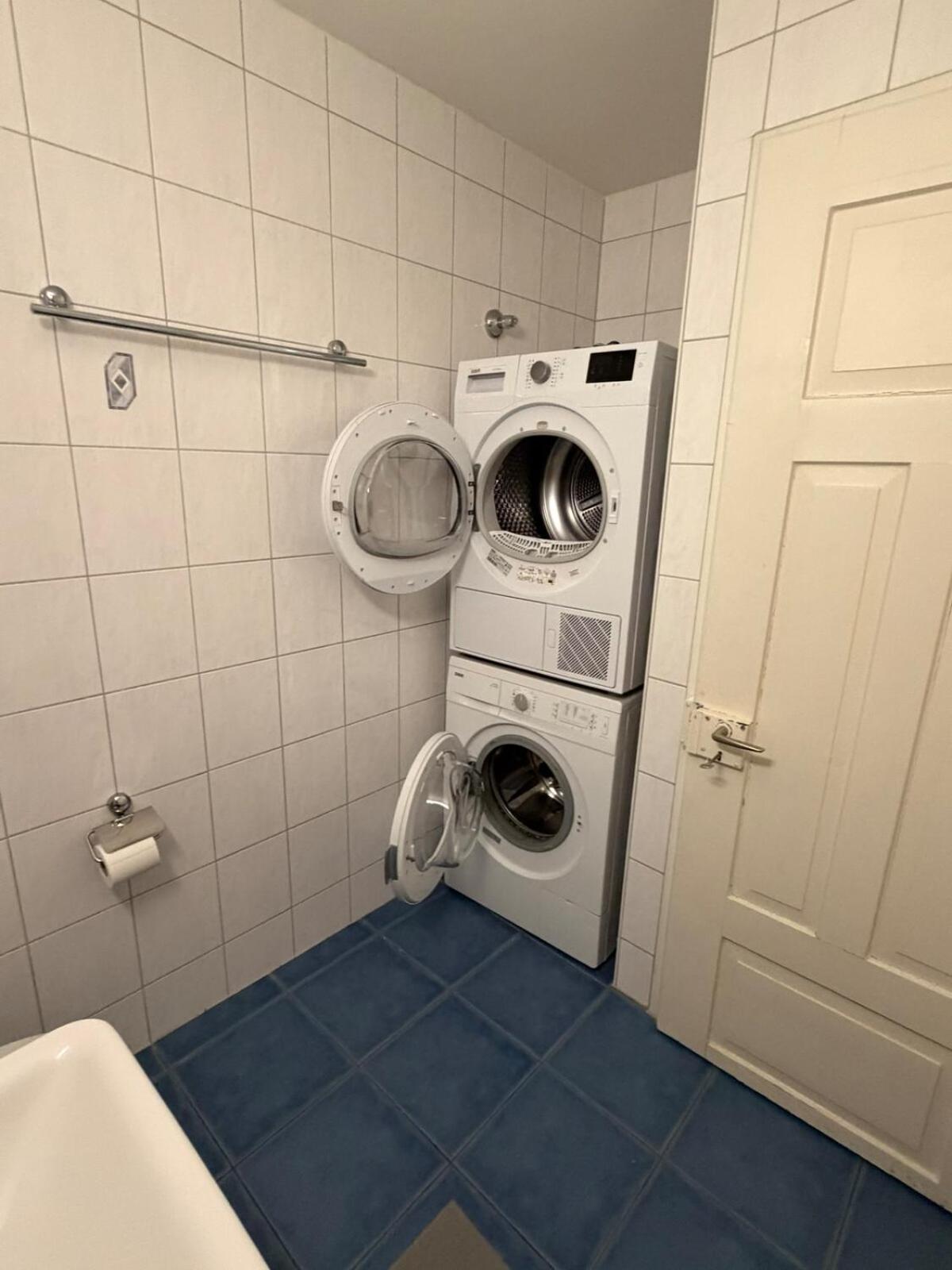 2 Aus41 1f R 8045 S2 Apartment