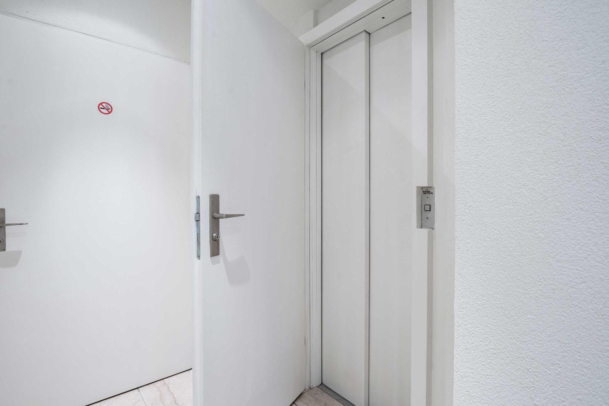 Zh Gold 1 - Hitrental * Zurich