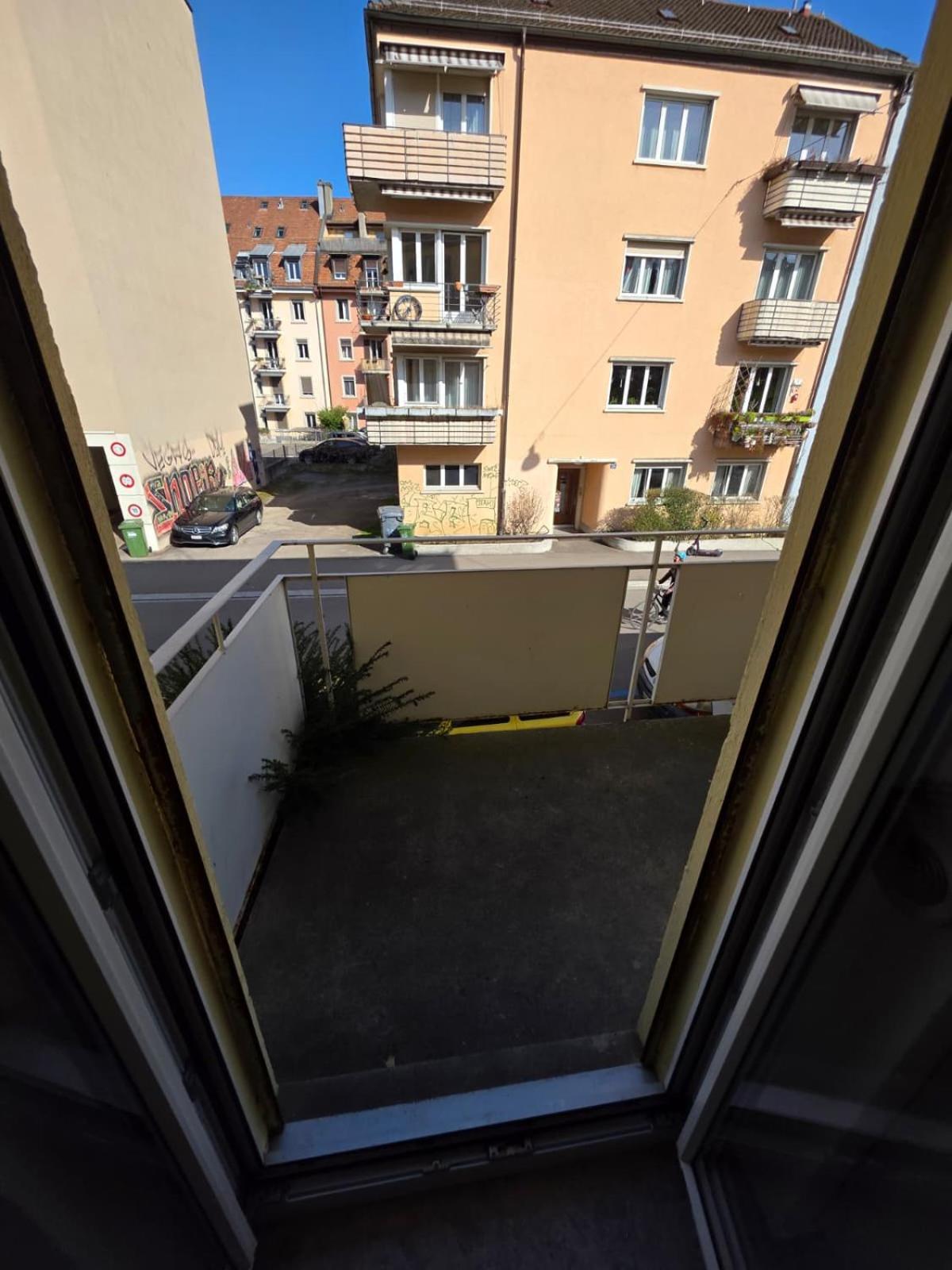 Large Flats, Center - Sch * Zurich