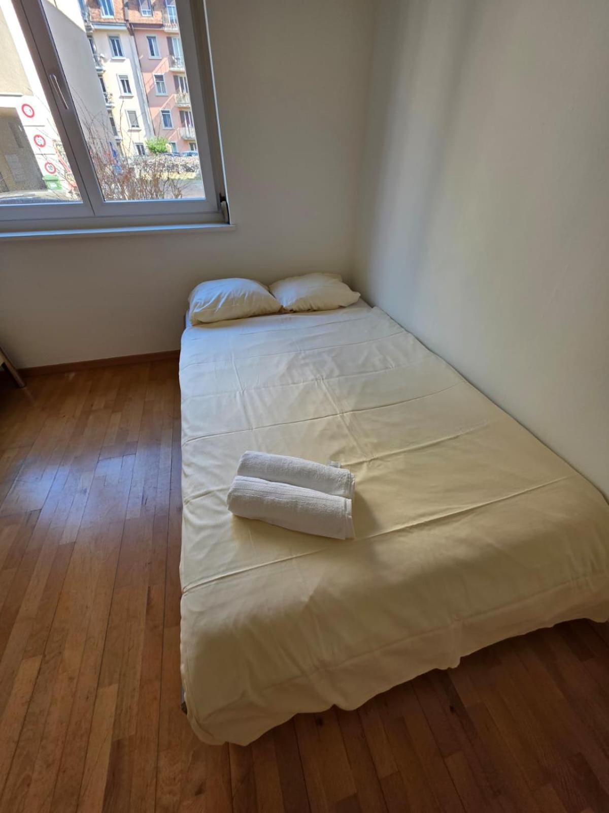 Large Flats, Center - Sch Zurich