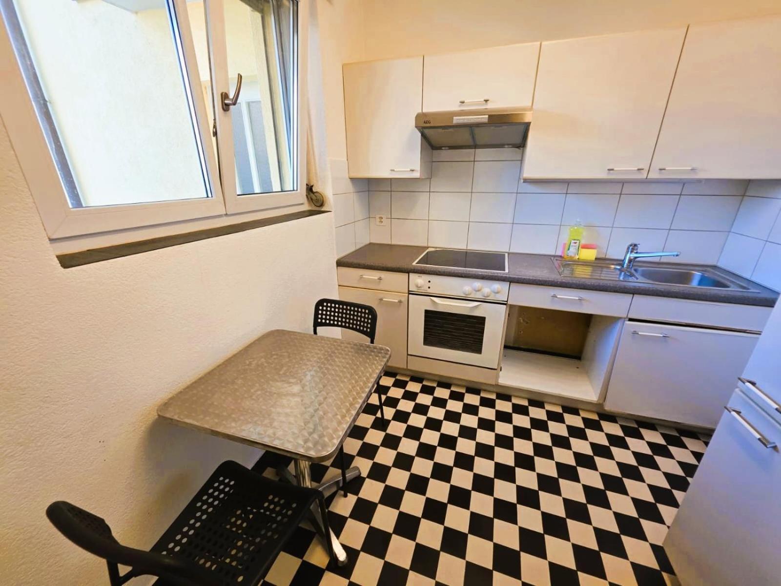 Large Flats, Center - Sch * Zurich