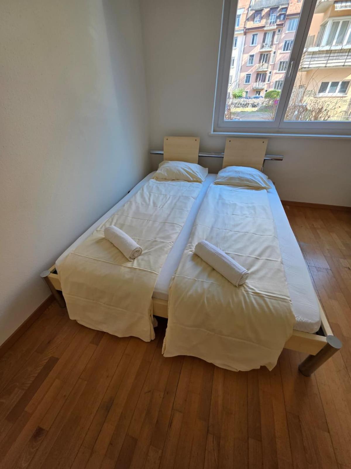 Large Flats, Center - Sch Zurich